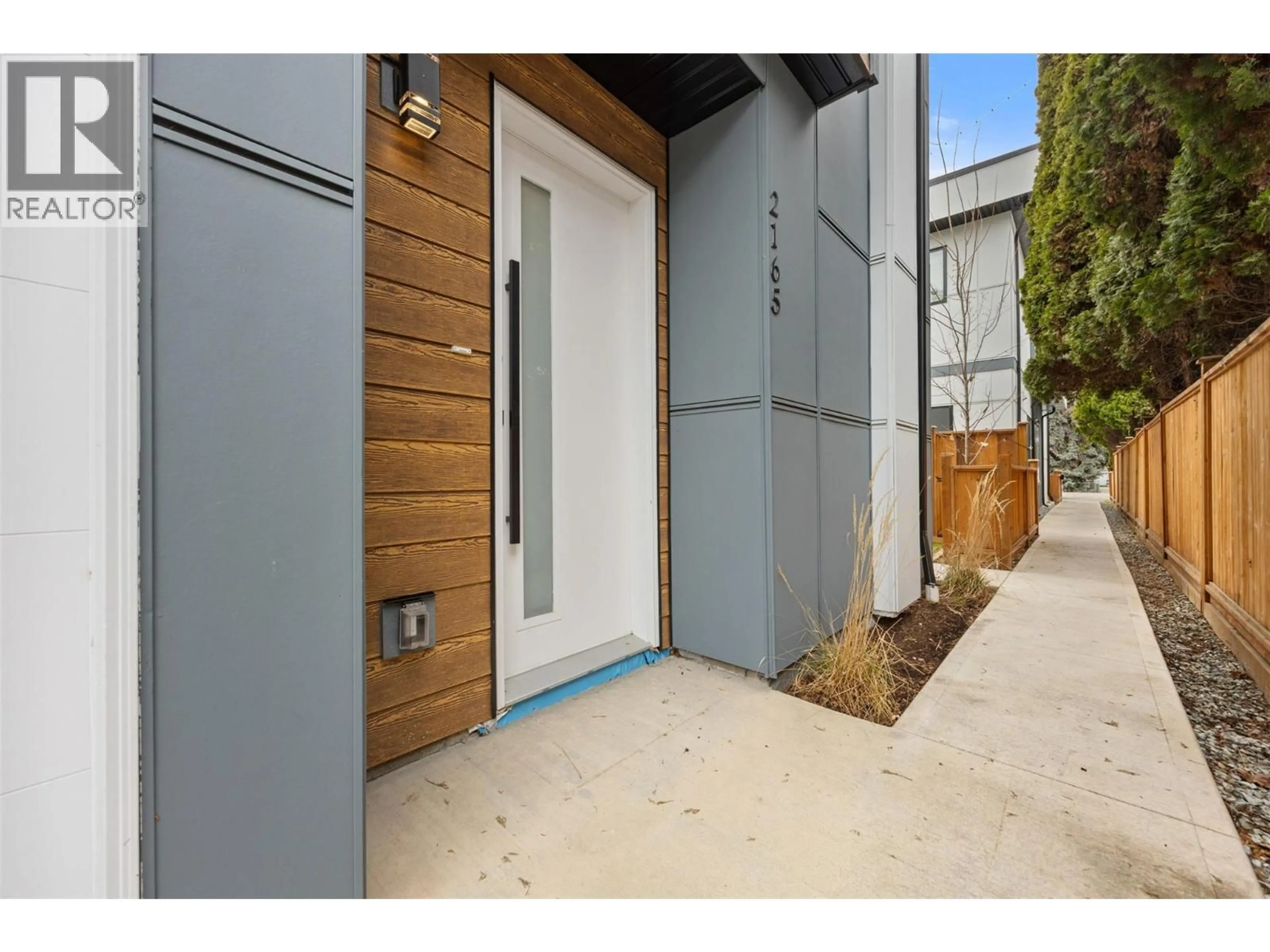 Unknown for 2165 ABERDEEN STREET, Kelowna British Columbia V4B1Z8