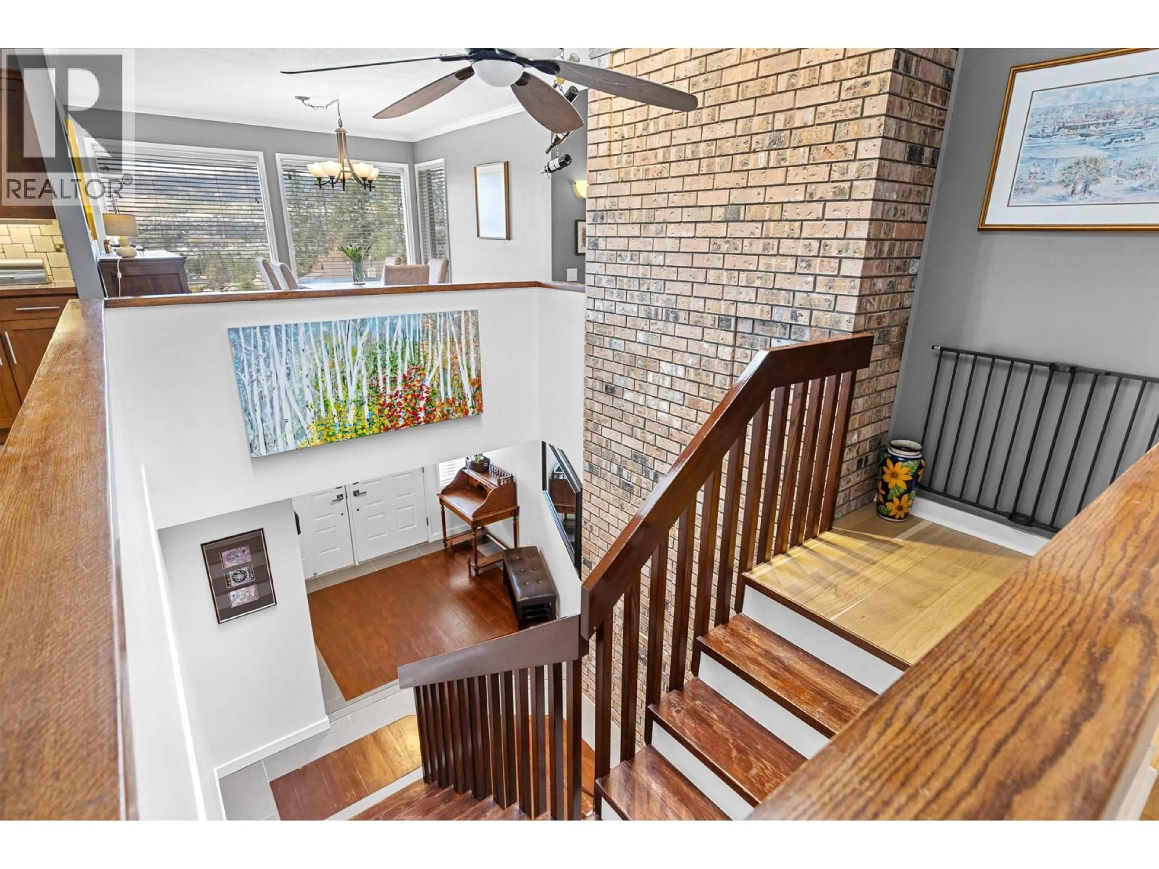 Indoor entryway for 3202 SUNDANCE DRIVE, West Kelowna British Columbia V4T1S4