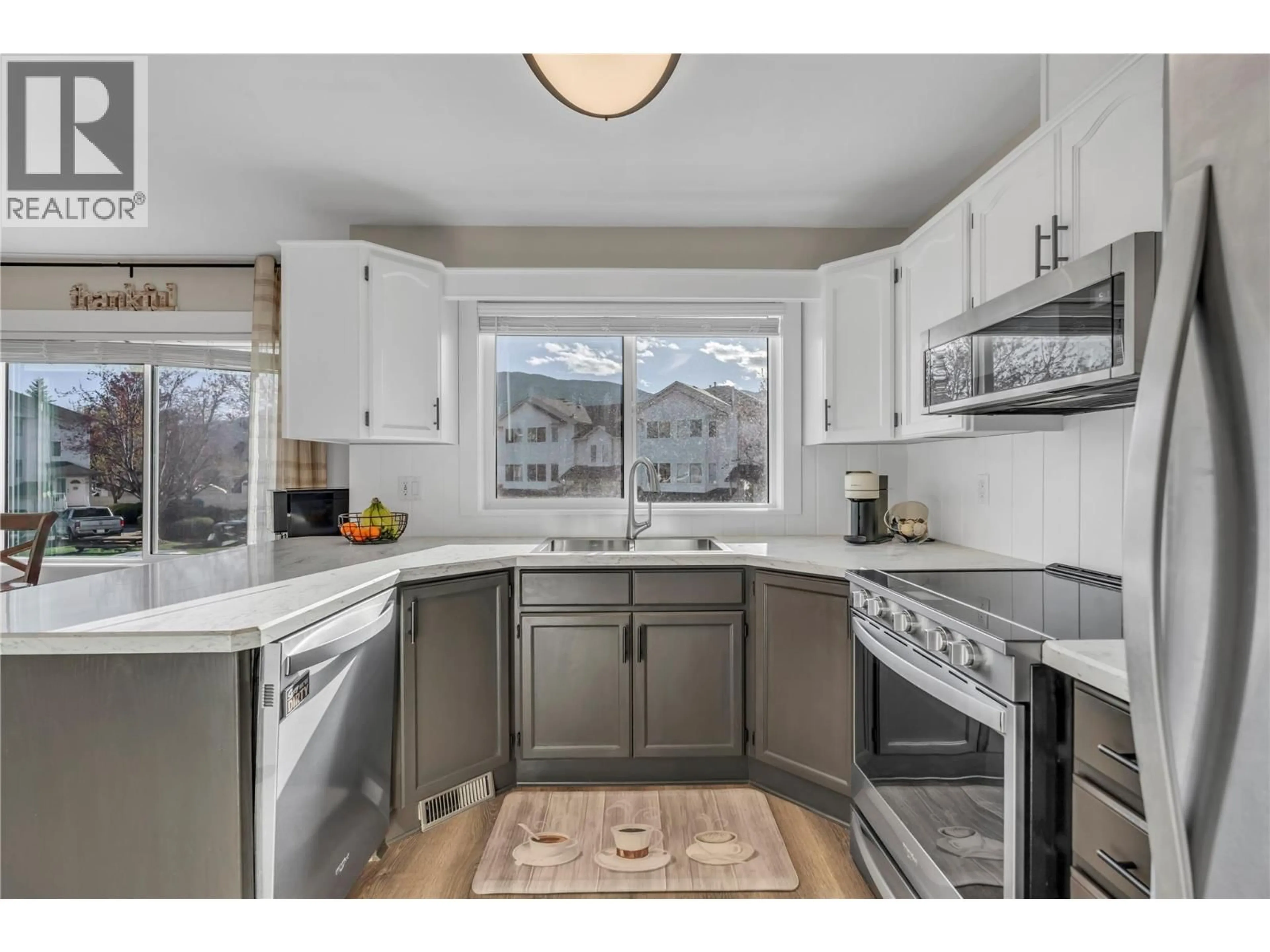 Open concept kitchen, ceramic/tile floor for 166 - 3153 PARIS STREET, Penticton British Columbia V2A8P1