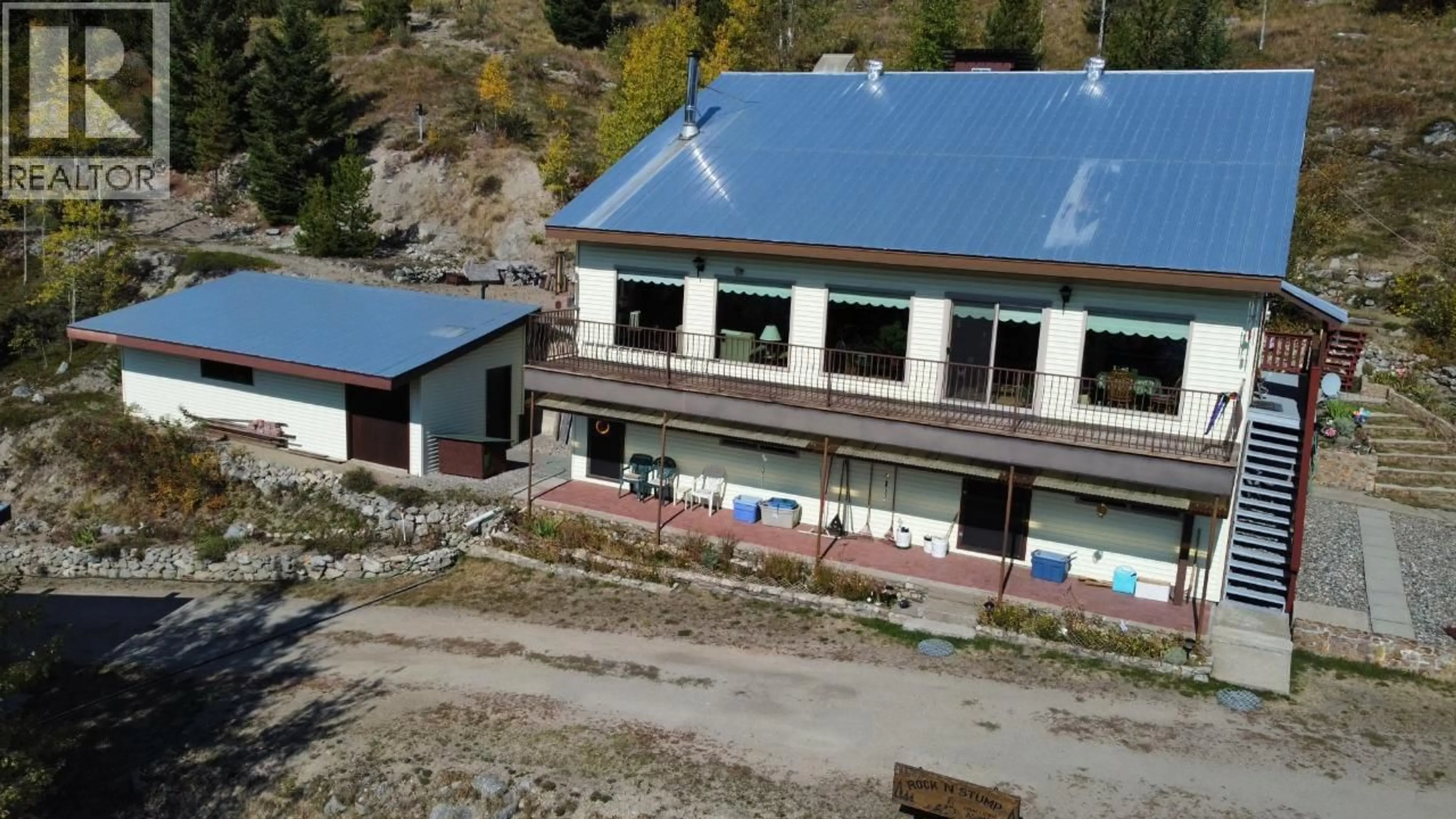 A pic from outside/outdoor area/front of a property/back of a property/a pic from drone, building for 4158 PRINCETON SUMMERLAND ROAD, Princeton British Columbia V0X1W0