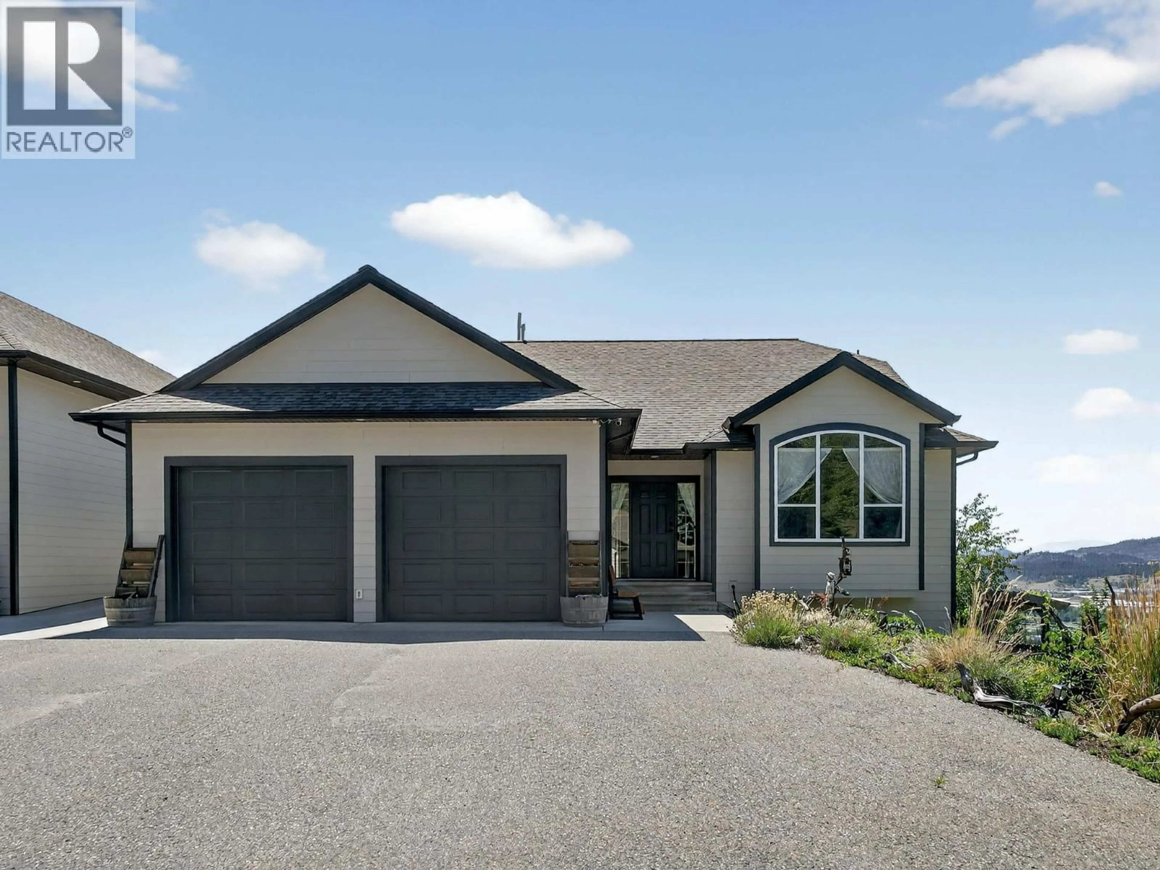Home with vinyl exterior material, unknown for 5955 POSTILL LAKE ROAD, Kelowna British Columbia V1X7V3