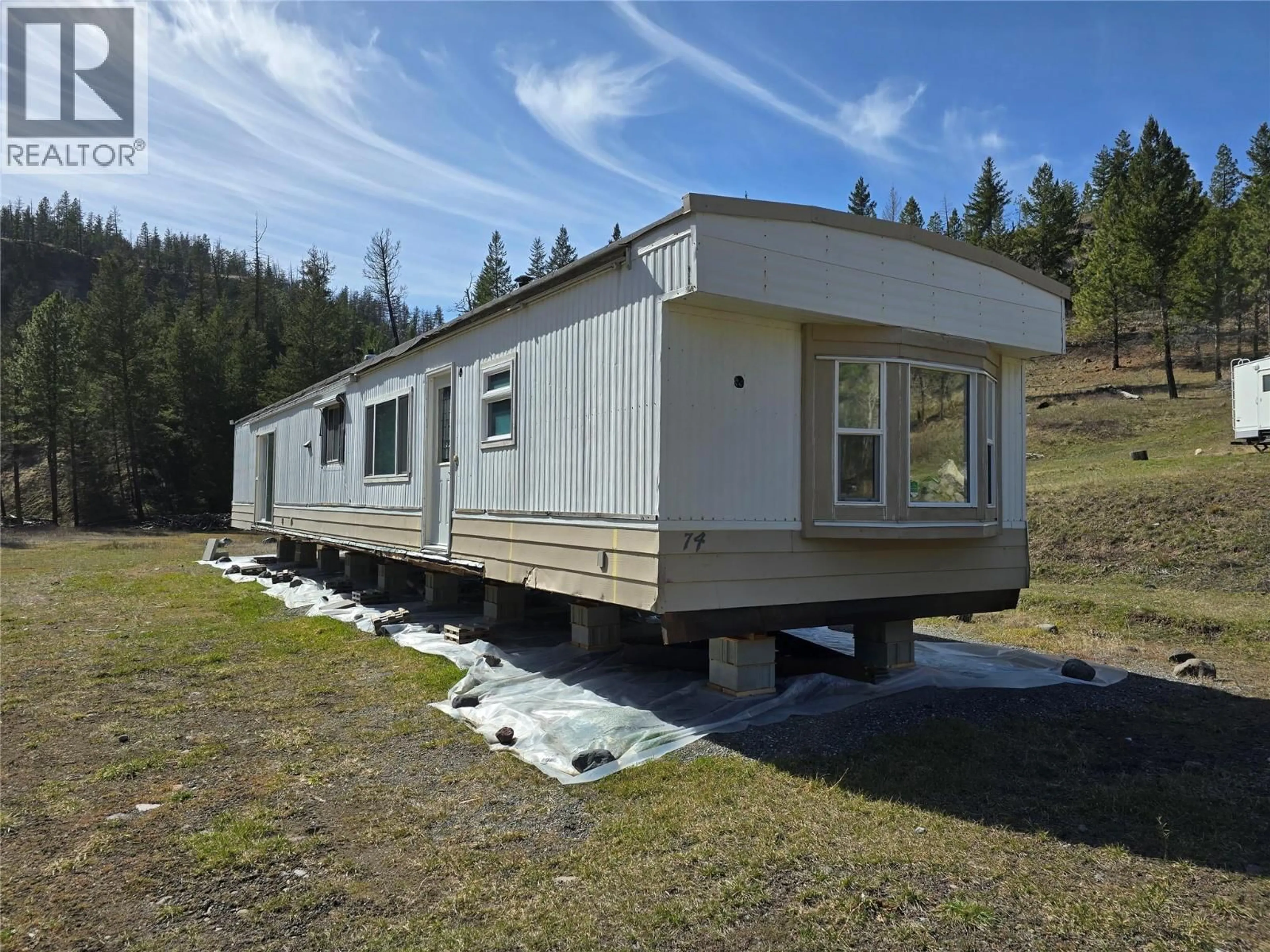 Home with vinyl exterior material, unknown for 1280/1284 RENSCH ROAD, Loon Lake British Columbia V0K1H1