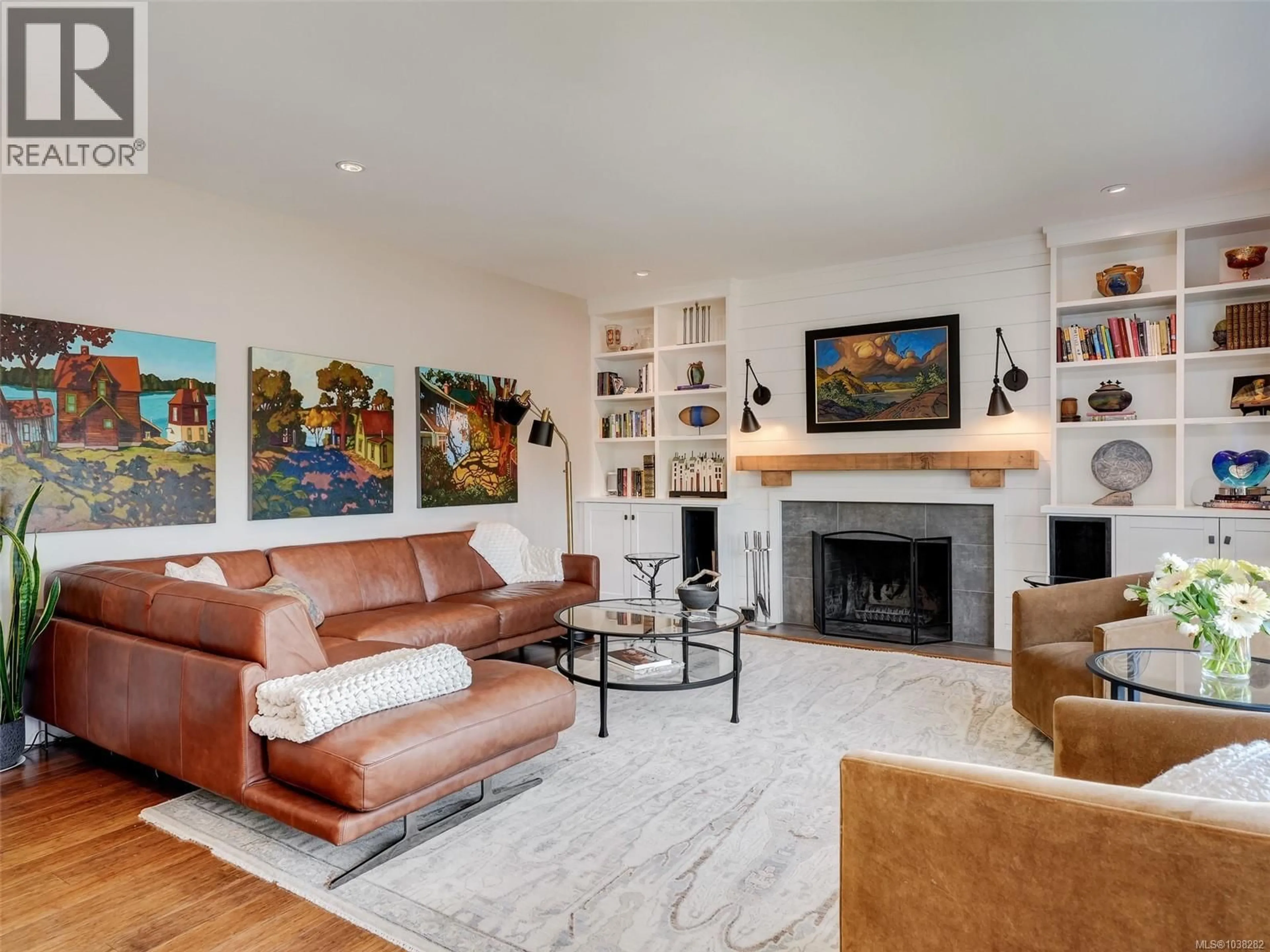 Living room with furniture, unknown for 2491 CADBORO HEIGHTS LANE, Saanich British Columbia V8N0B2