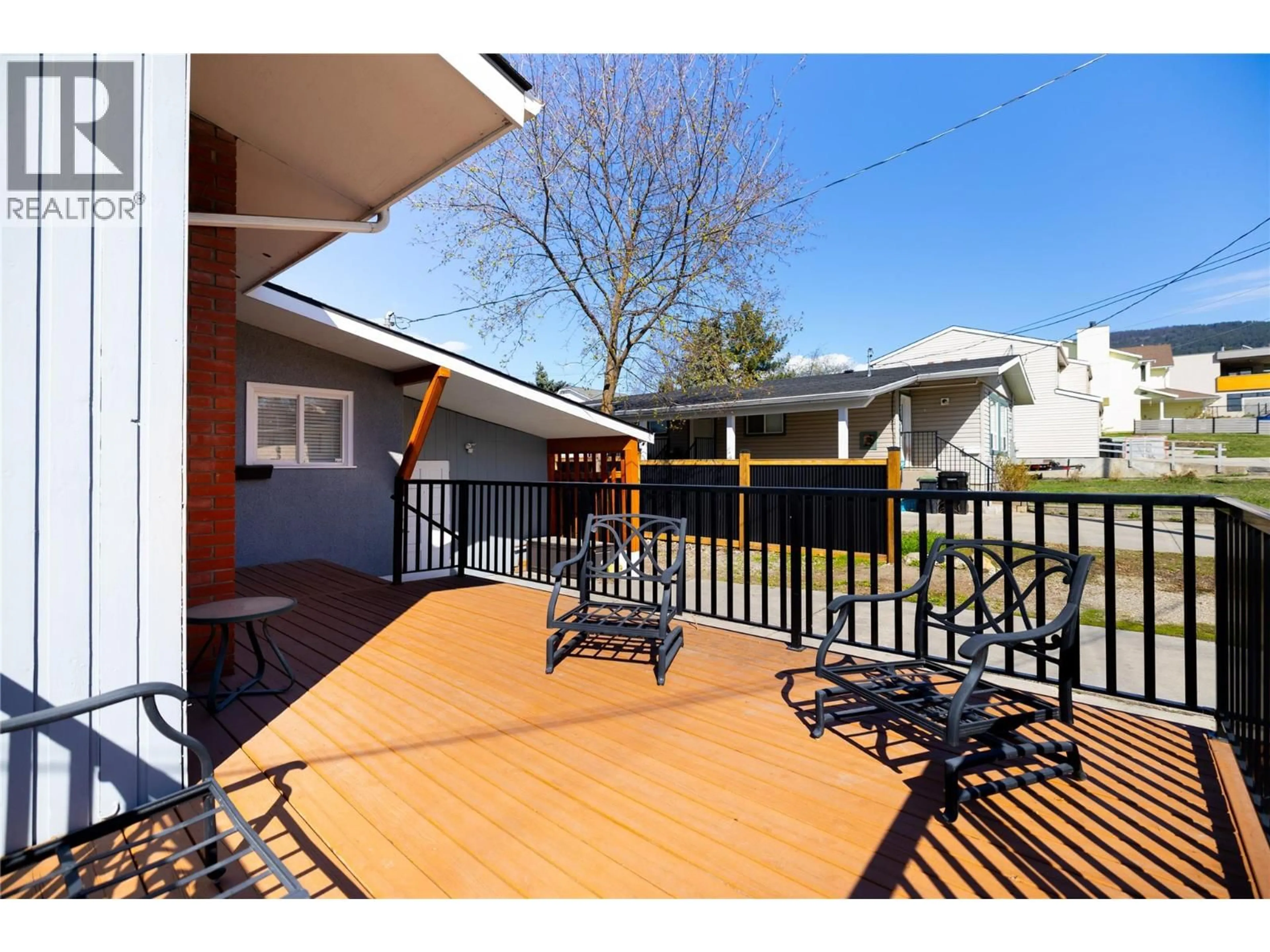Patio, street for 1509 38 AVENUE, Vernon British Columbia V1T2Z1