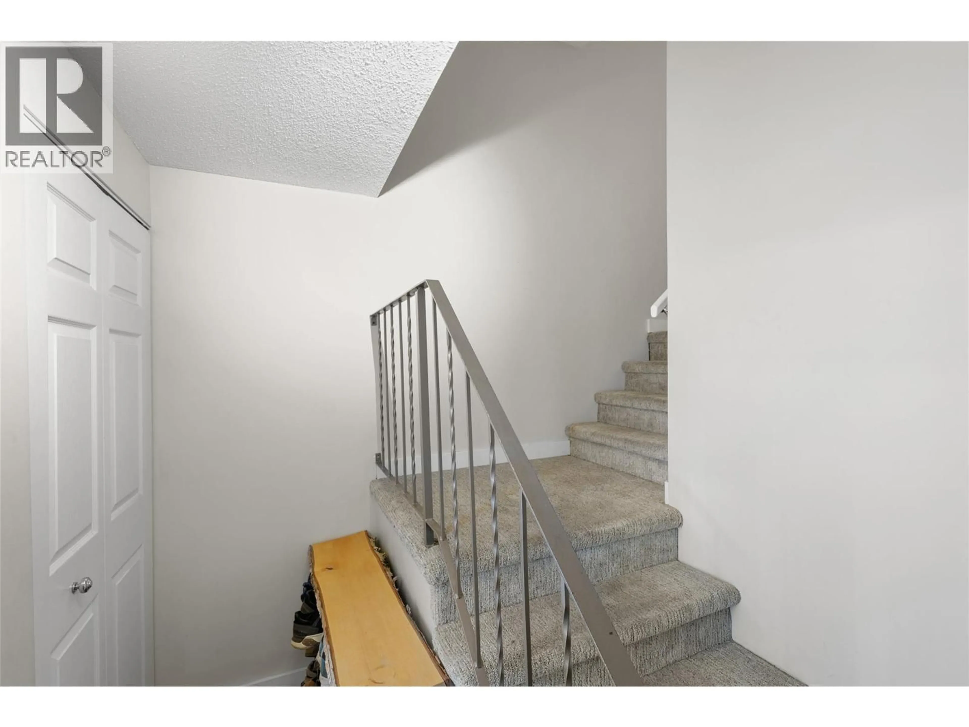 Stairs for 47 - 1570 FRESHFIELD ROAD, Kamloops British Columbia V2E1R6