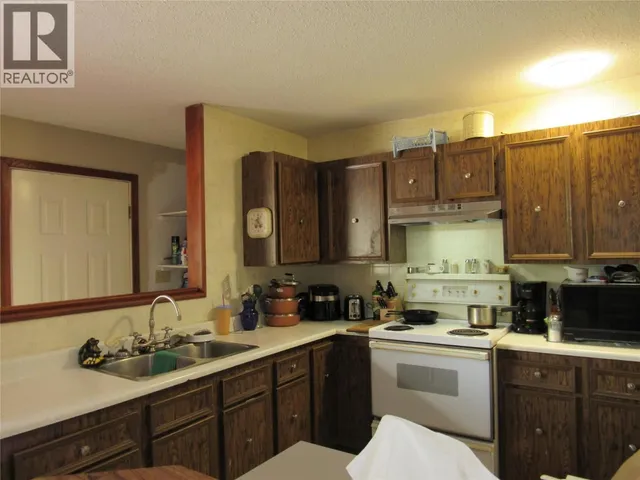 2565 3A HIGHWAY, Castlegar 3