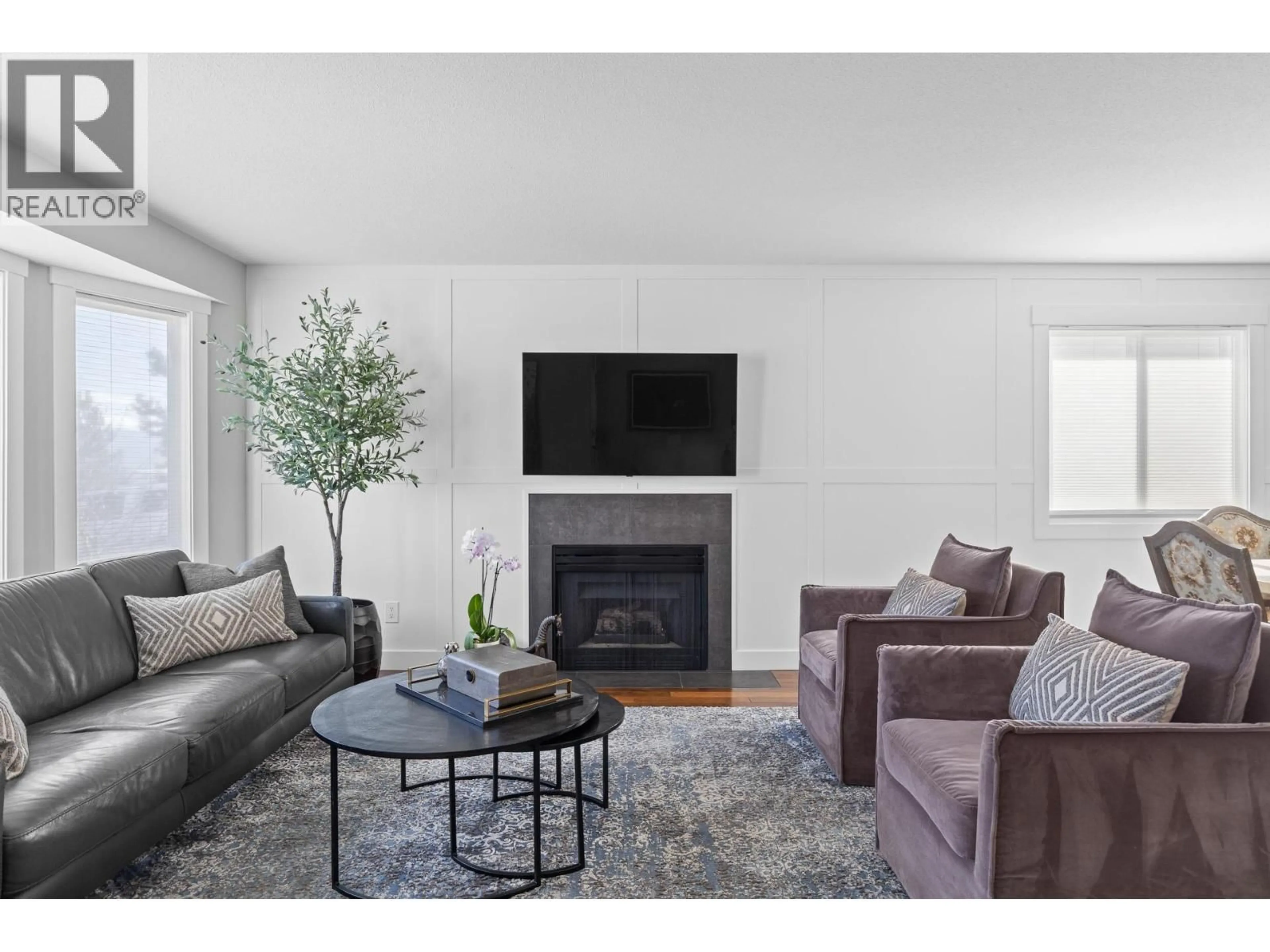 Living room with furniture, unknown for 19 - 6400 SPENCER ROAD, Kelowna British Columbia V1X7T6