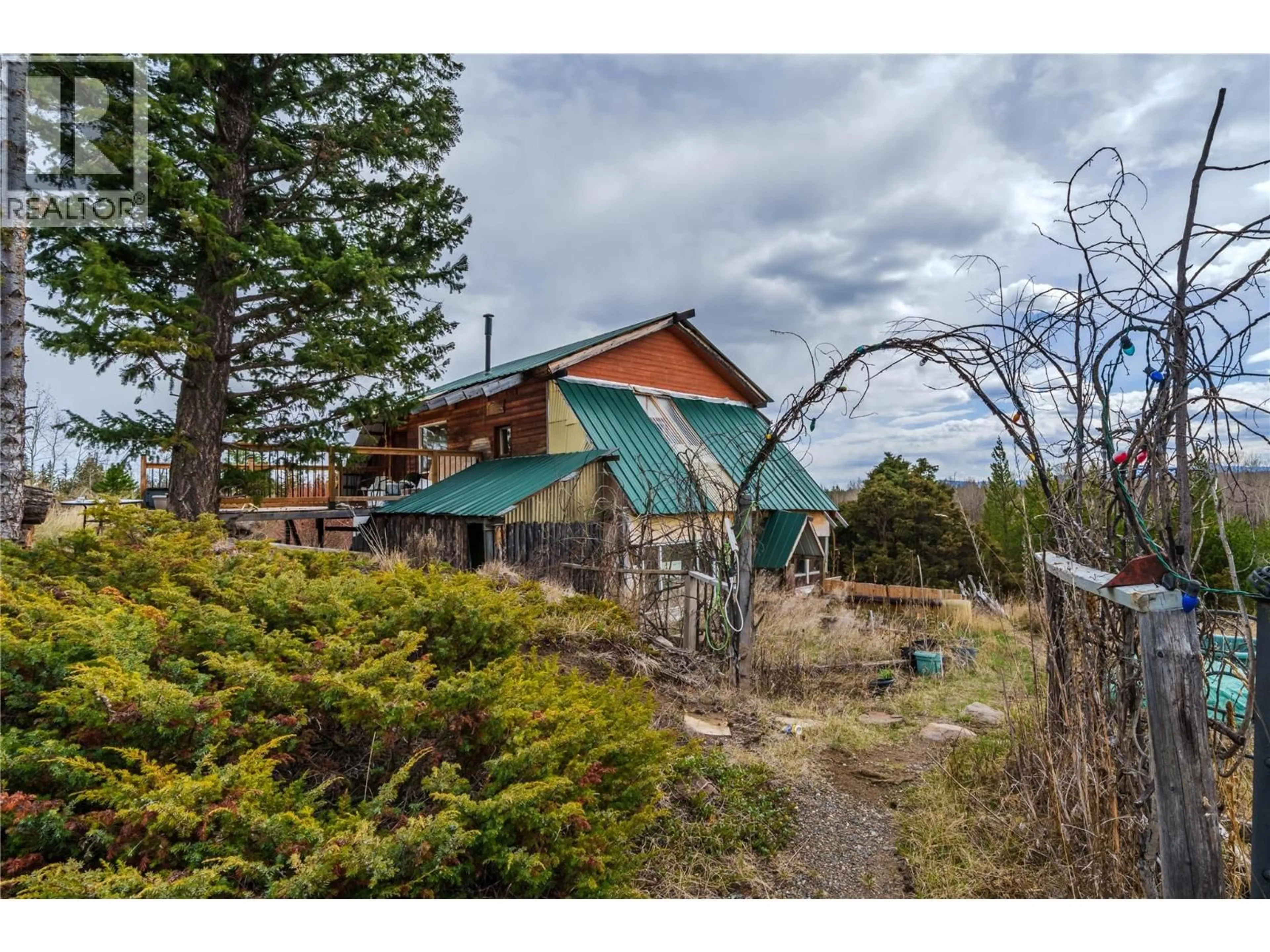 A pic from outside/outdoor area/front of a property/back of a property/a pic from drone, mountain view for 1400 CHASM ROAD, 70 Mile House British Columbia V0K1K0