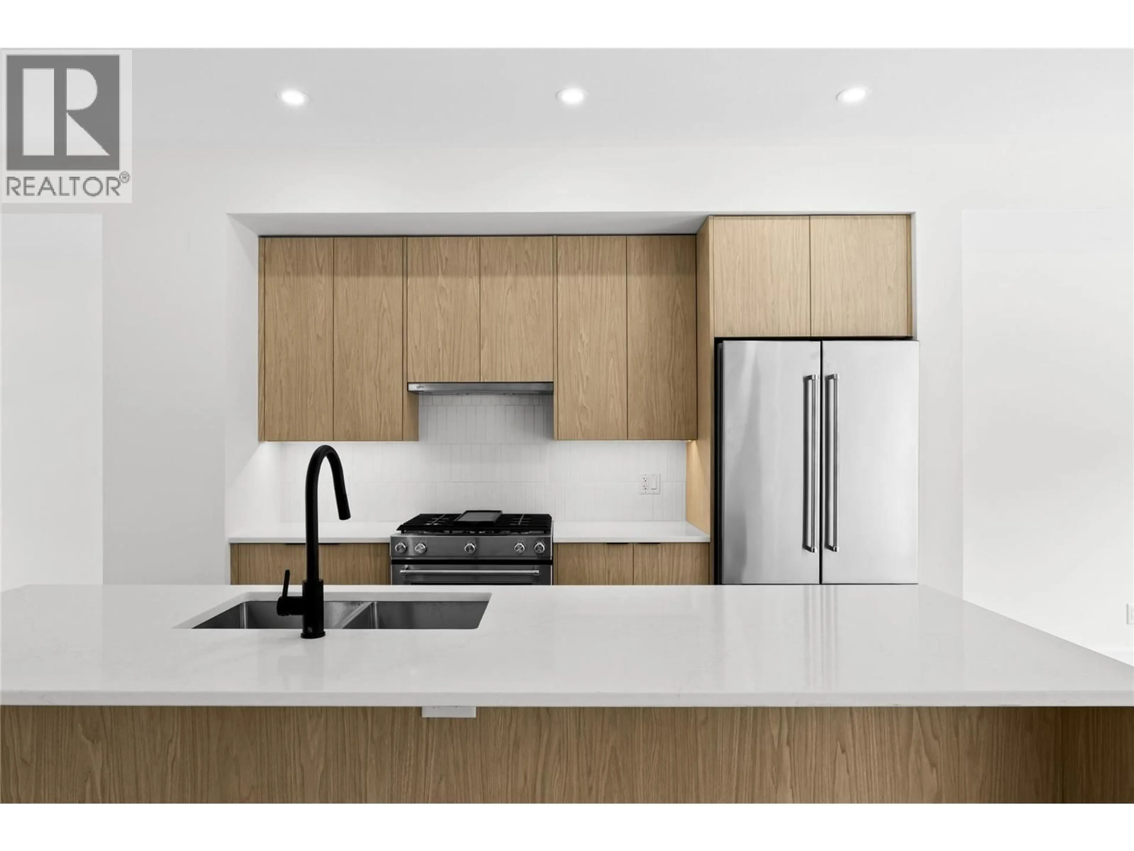 Unknown for 129 - 1455 CARA GLEN COURT, Kelowna British Columbia V1V3B8