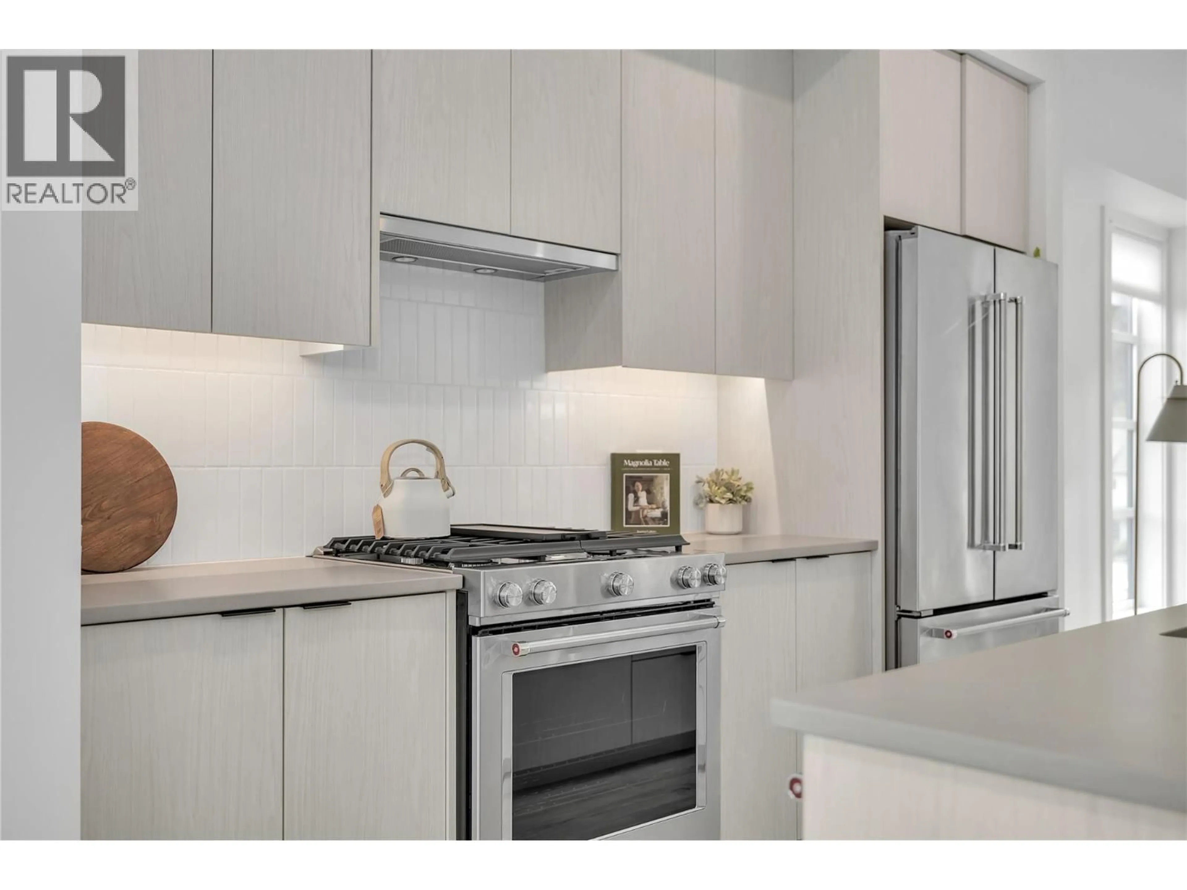 Standard kitchen, unknown for 135 - 1455 CARA GLEN COURT, Kelowna British Columbia V1V3B8