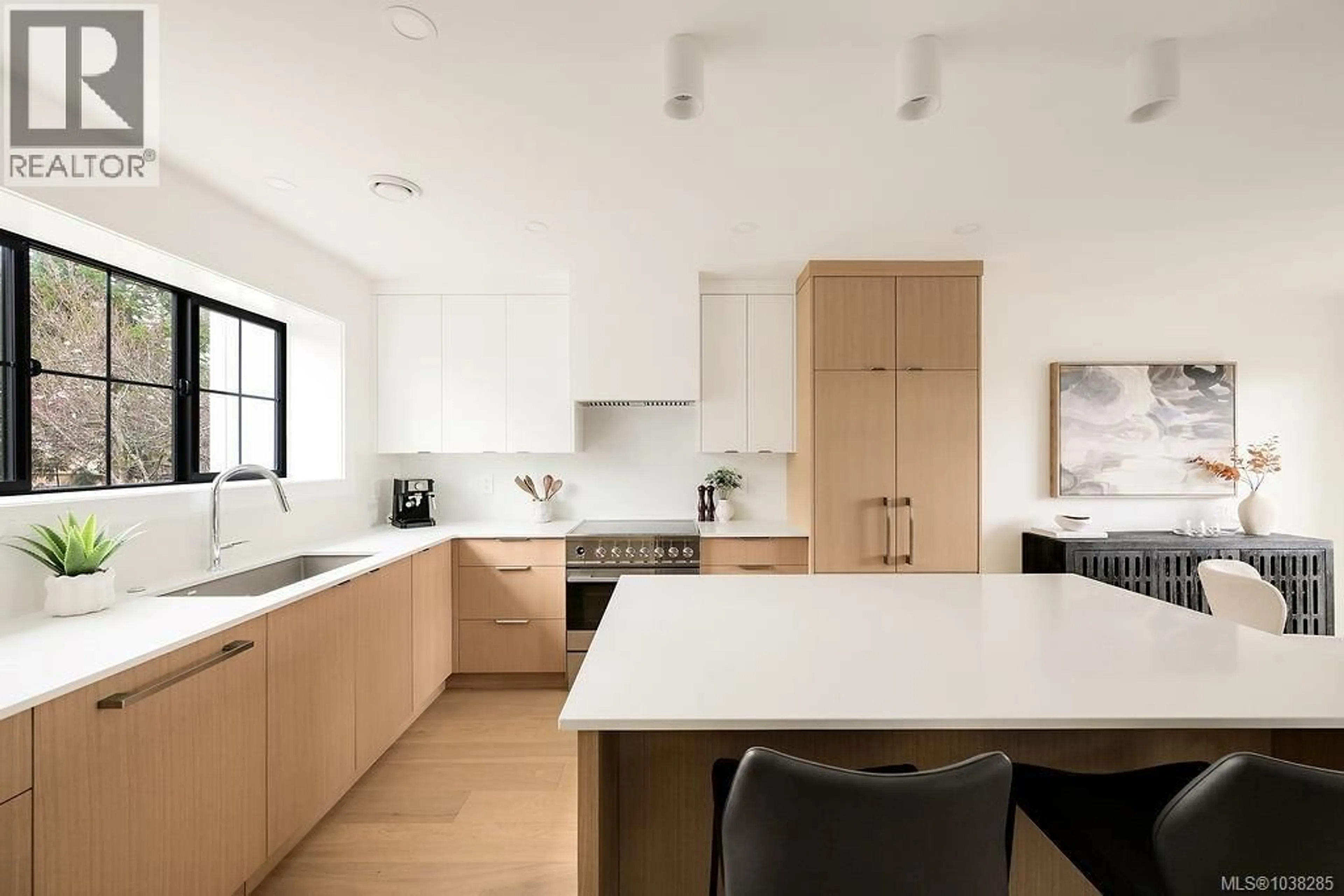 Contemporary kitchen, unknown for 3 - 2268 BOWKER AVENUE, Oak Bay British Columbia V8R2E4