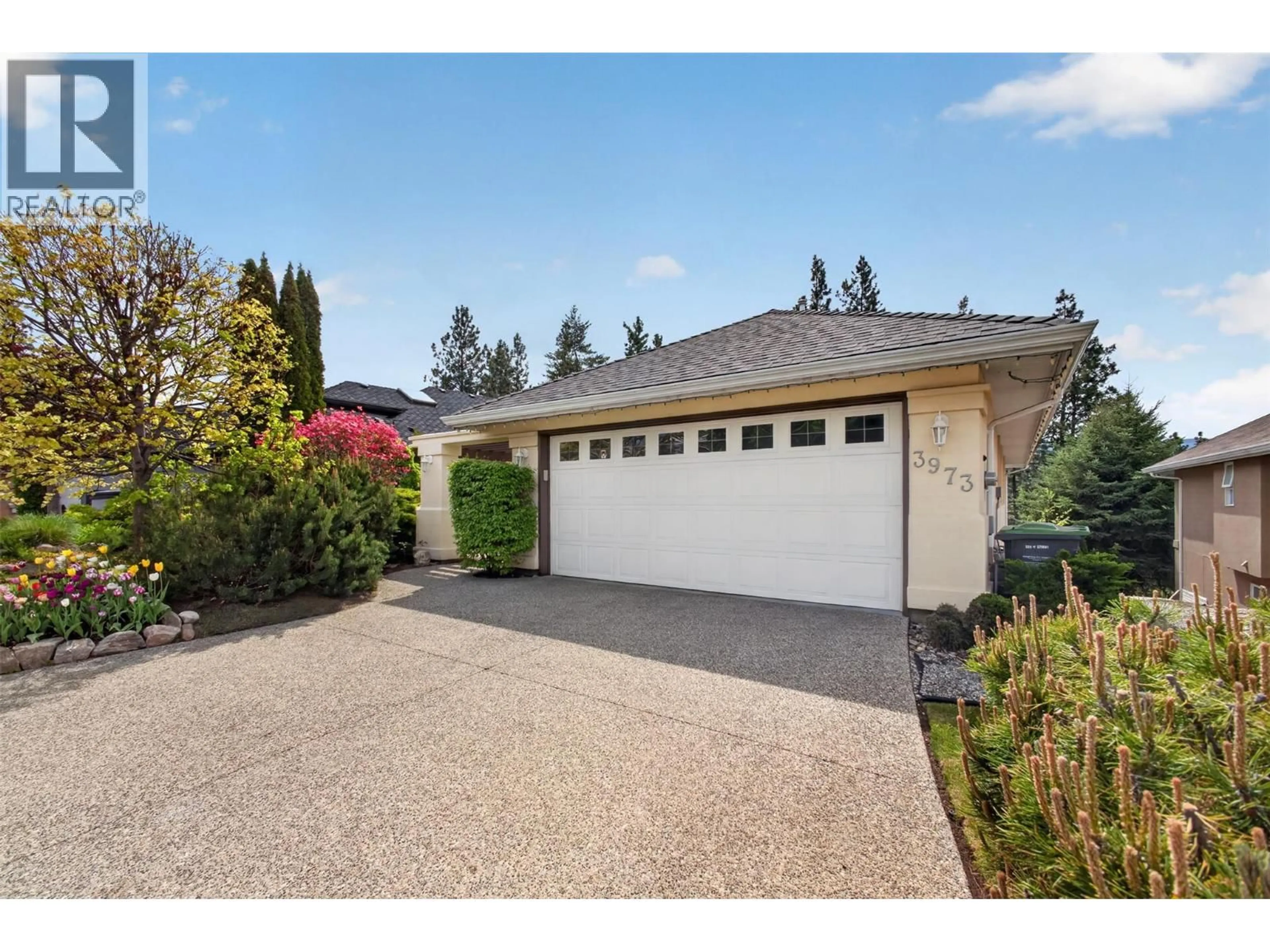 Indoor garage for 3973 GALLAGHERS CIRCLE, Kelowna British Columbia V1W3Z9