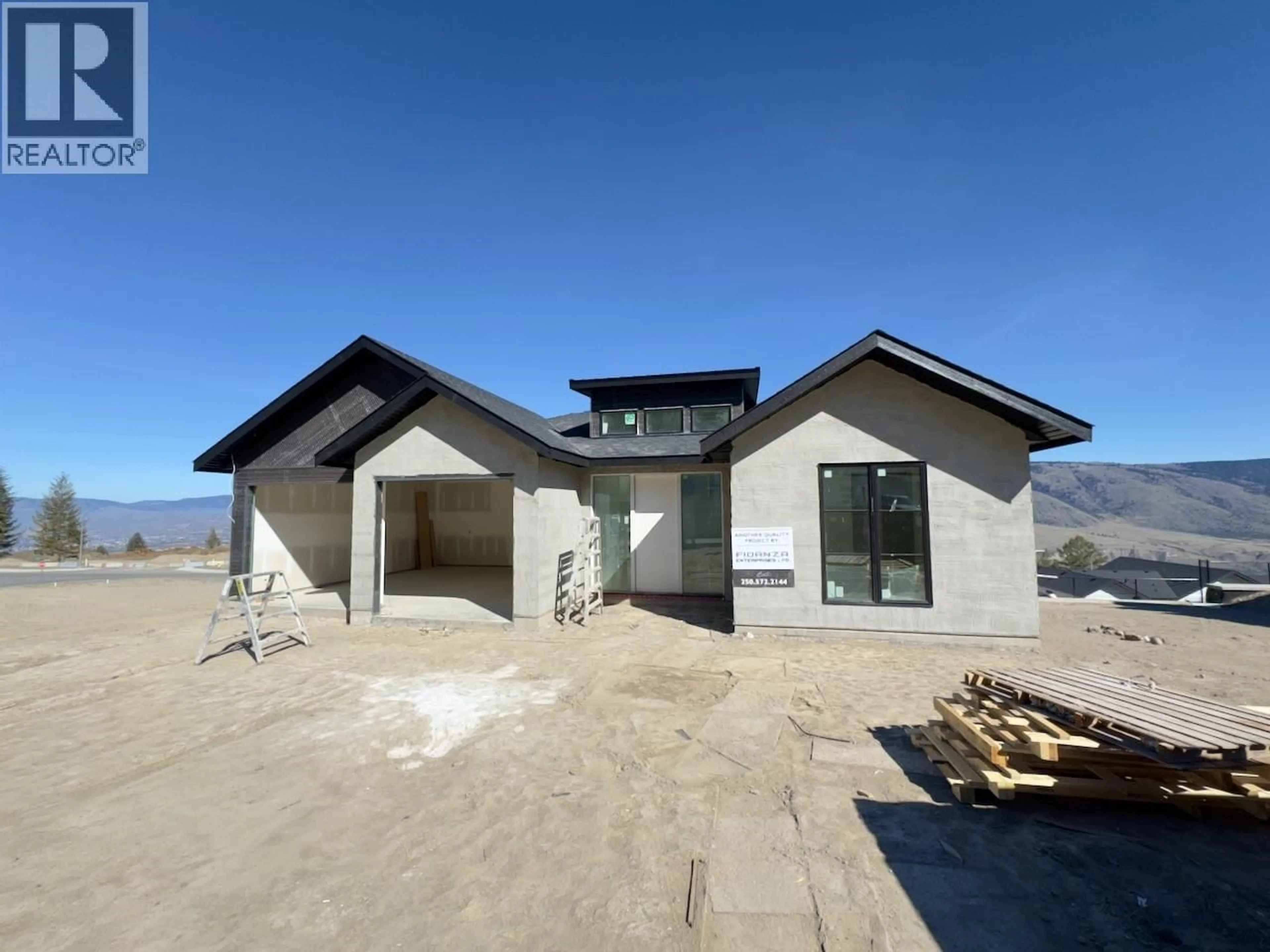 Home with vinyl exterior material, mountain view for 1660 CAMAS COURT, Kamloops British Columbia V2E0E6