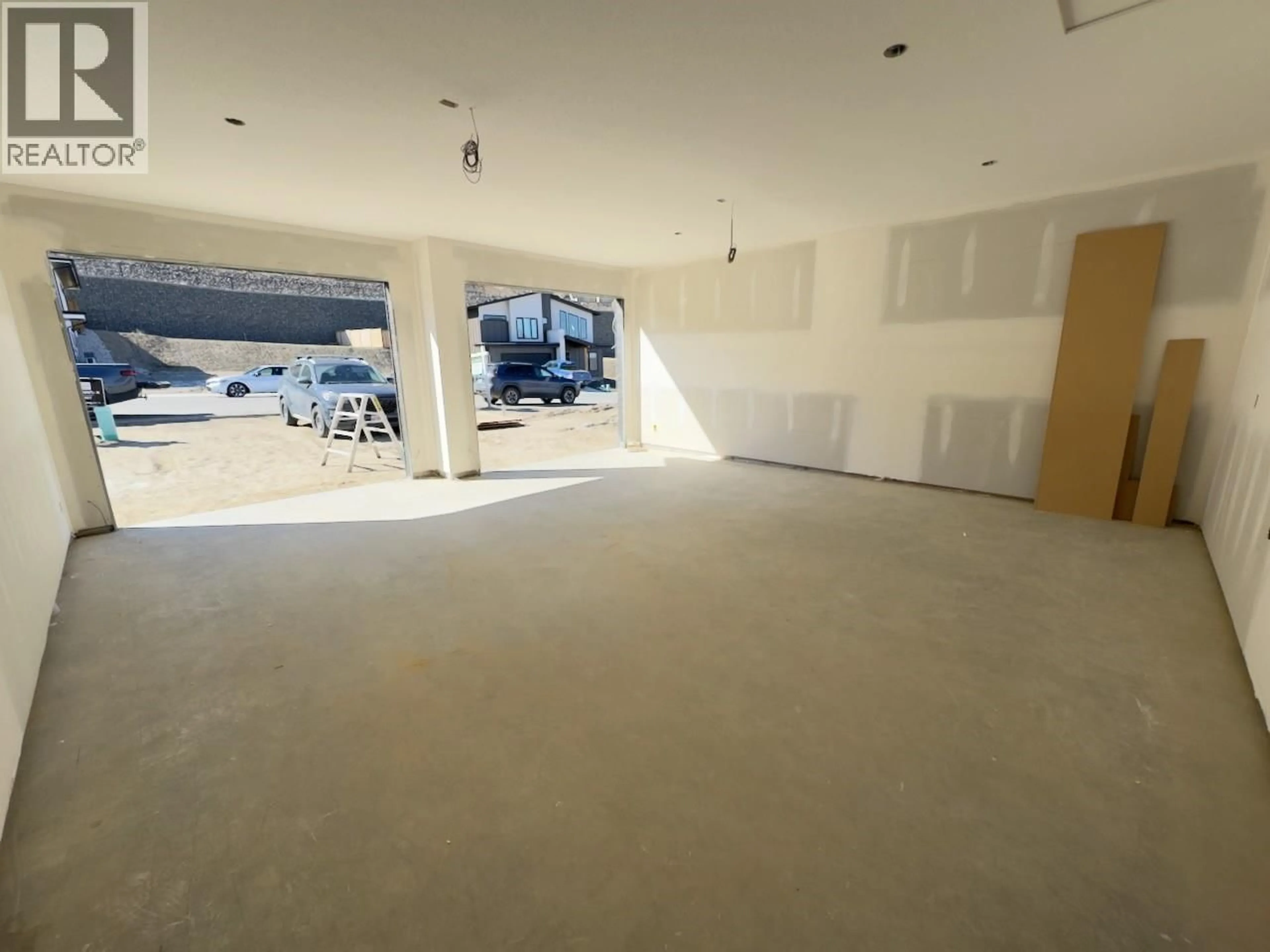 Indoor garage for 1660 CAMAS COURT, Kamloops British Columbia V2E0E6