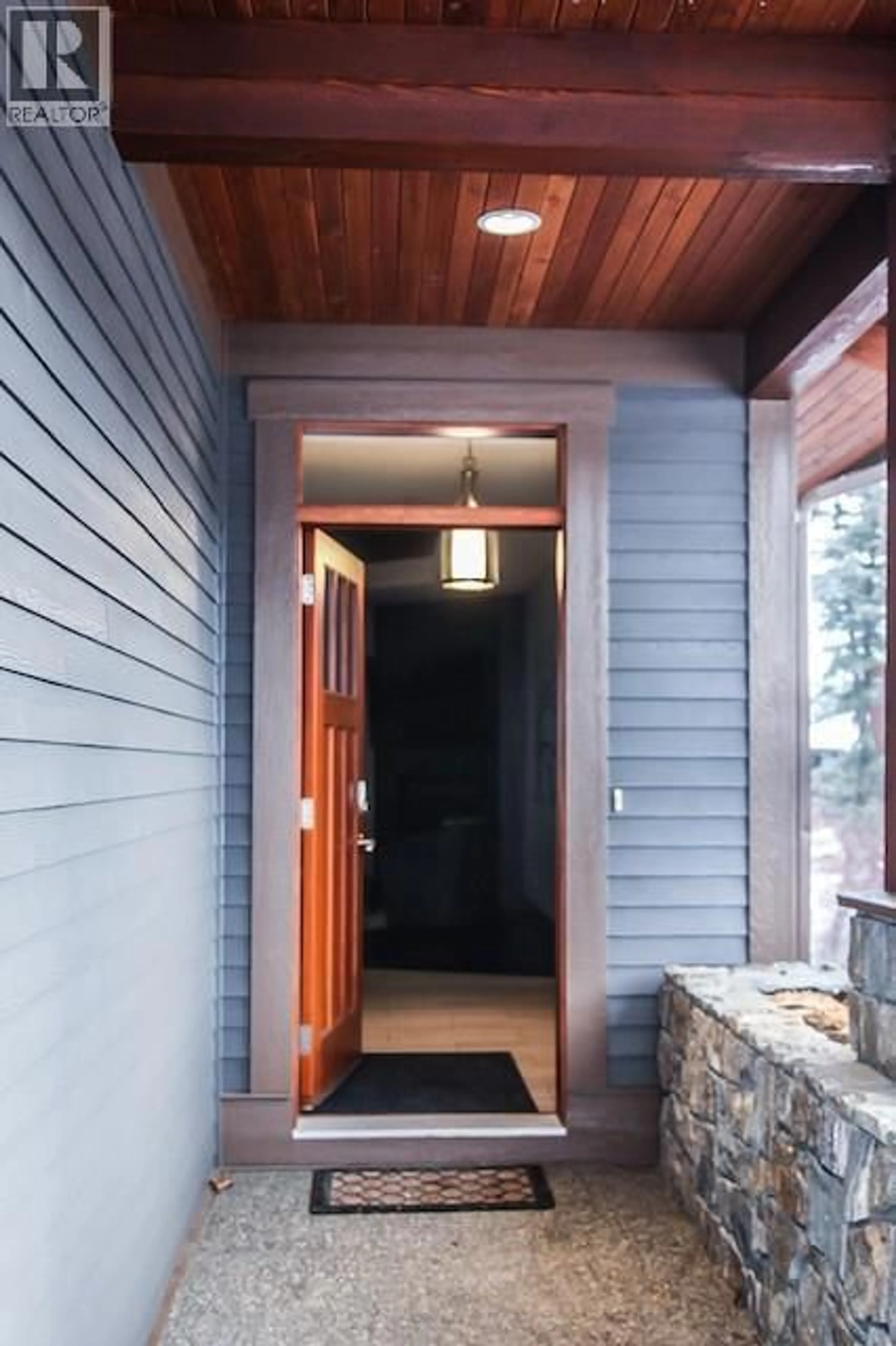 Indoor entryway for 3K - 101 DORMIE DRIVE, Vernon British Columbia V1H1Y6