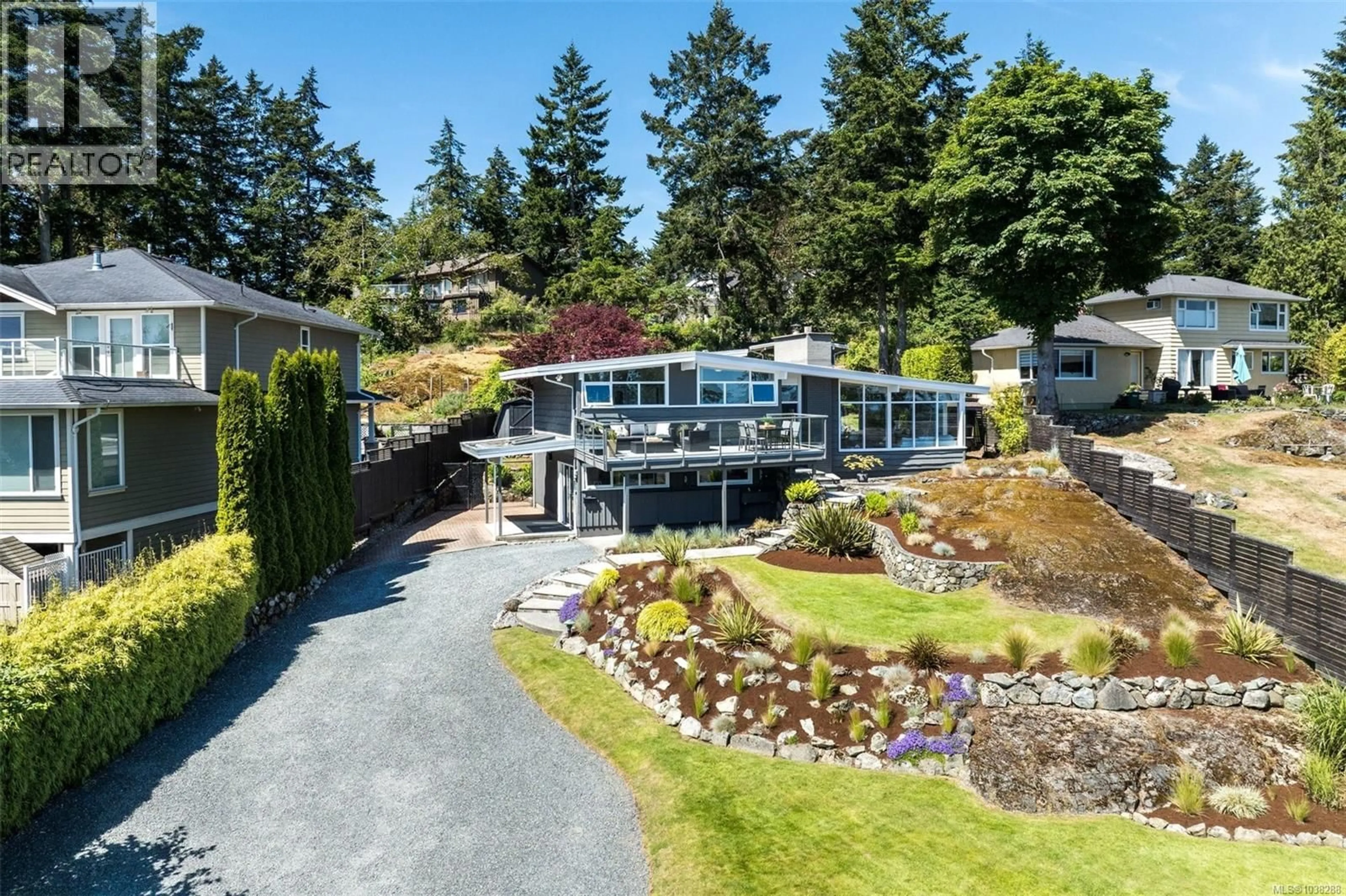 A pic from outside/outdoor area/front of a property/back of a property/a pic from drone, water/lake/river/ocean view for 5266 PARKER AVENUE, Saanich British Columbia V8Y2M9