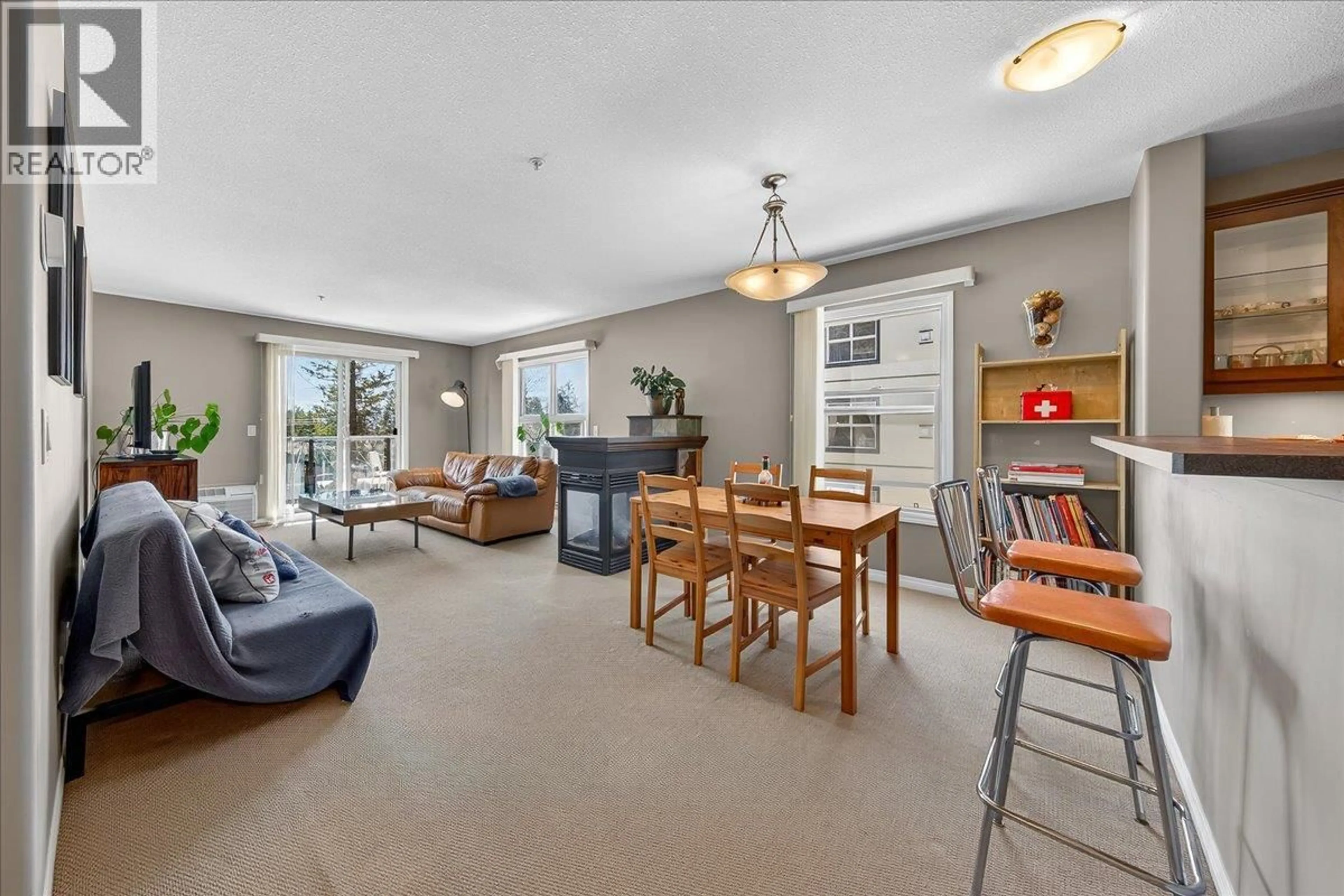 Living room with furniture, unknown for 310 - 4884 STANLEY STREET, Radium Hot Springs British Columbia V0A1M0