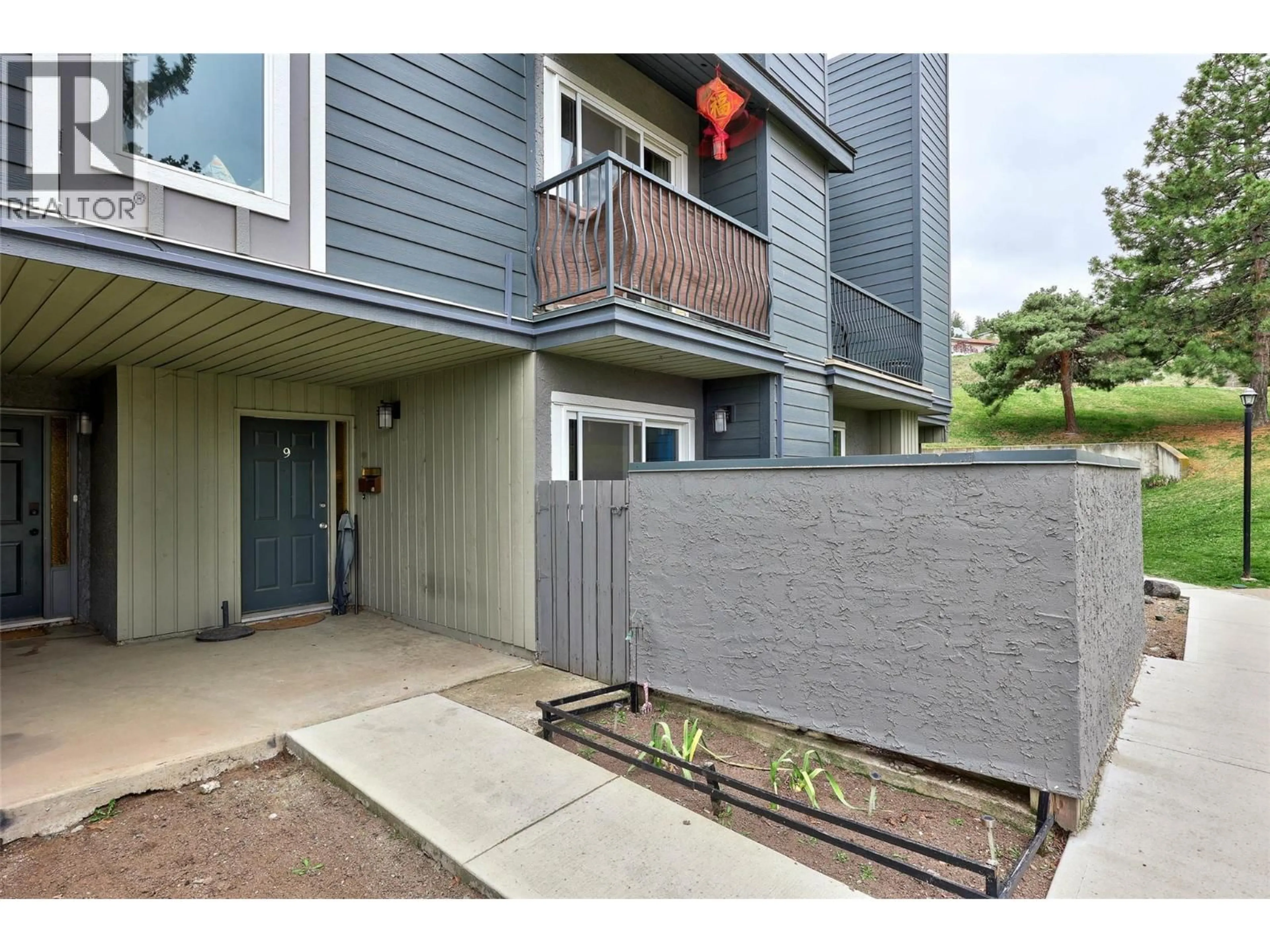 Patio, street for 9 - 1221 HUGH ALLAN DRIVE, Kamloops British Columbia V1S1M7