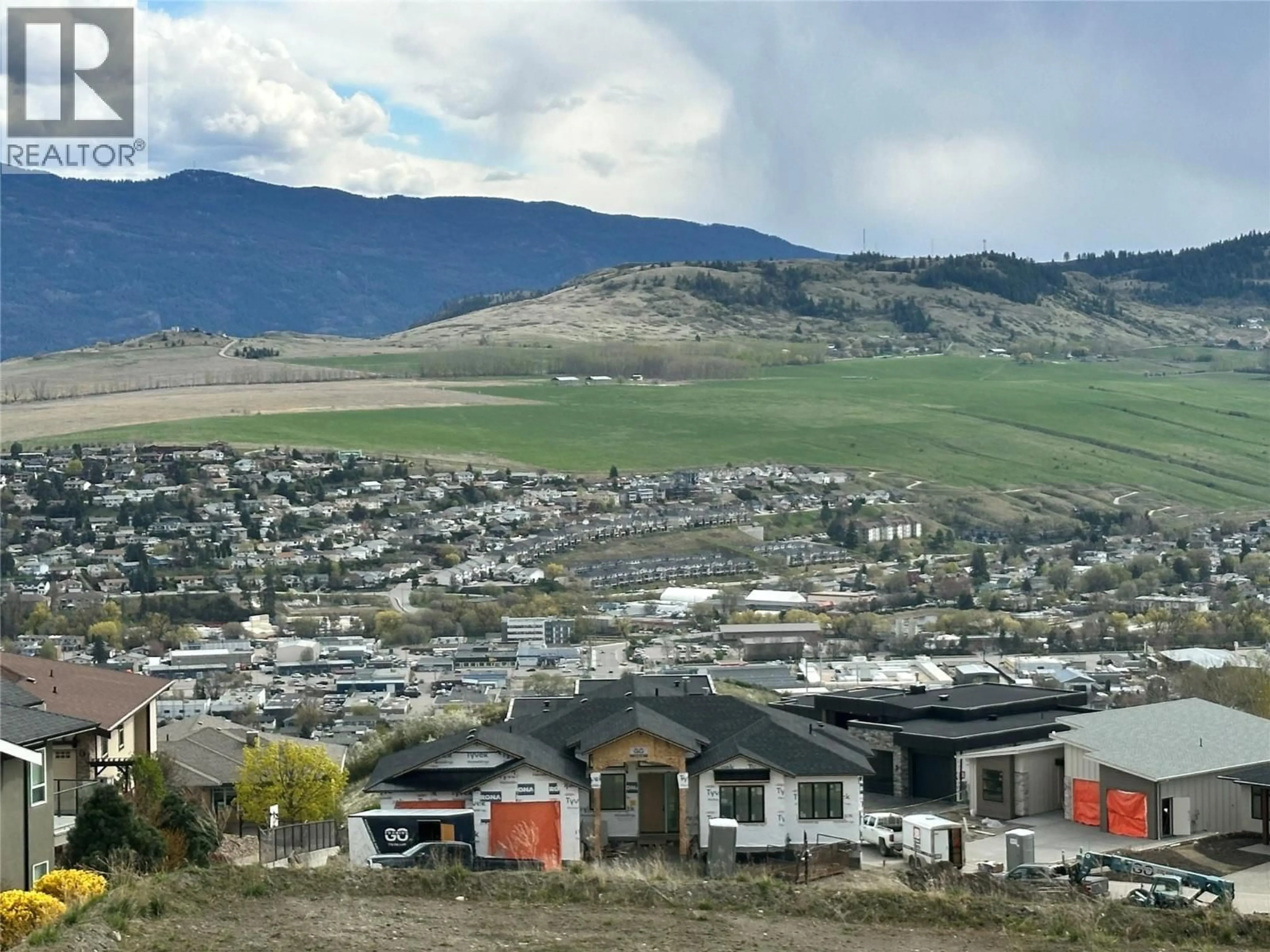 Blurry image for 4303 PAINTED TURTLE DRIVE, Vernon British Columbia V1T9W4