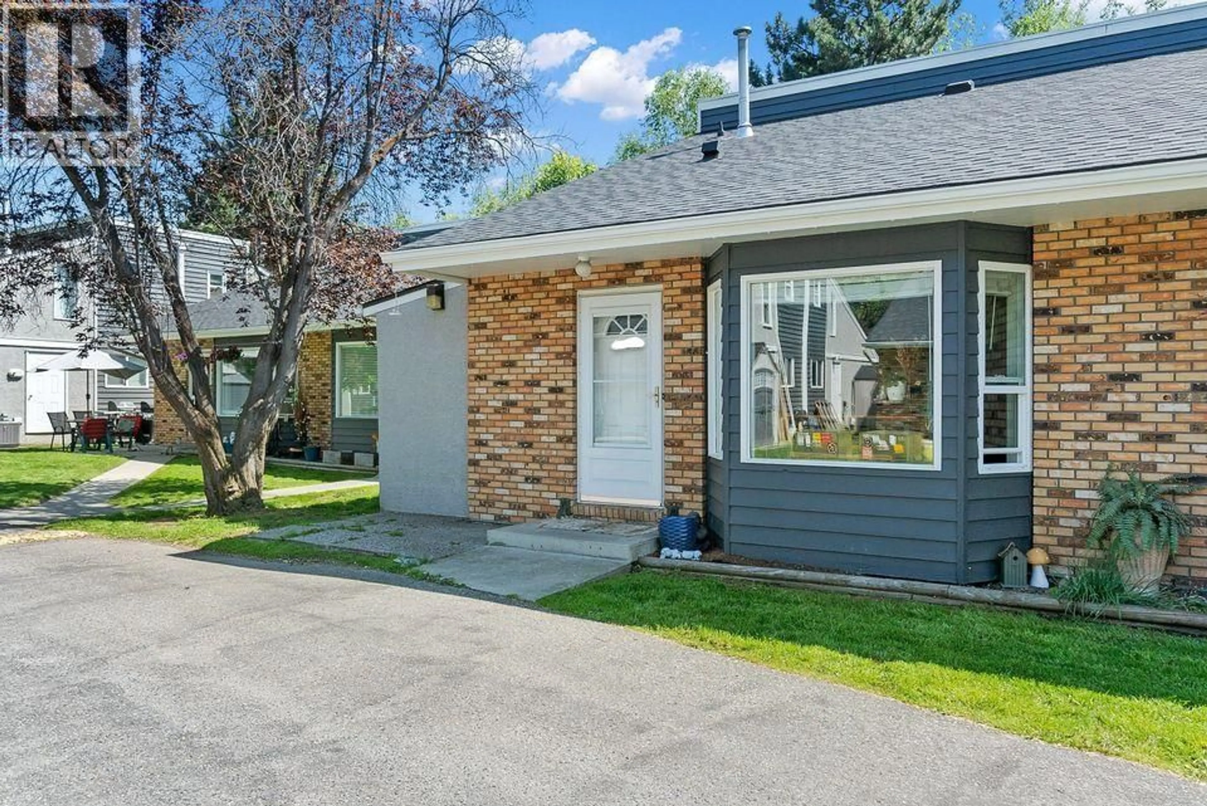 Unknown for 304 - 3155 GORDON DRIVE, Kelowna British Columbia V1W3N6