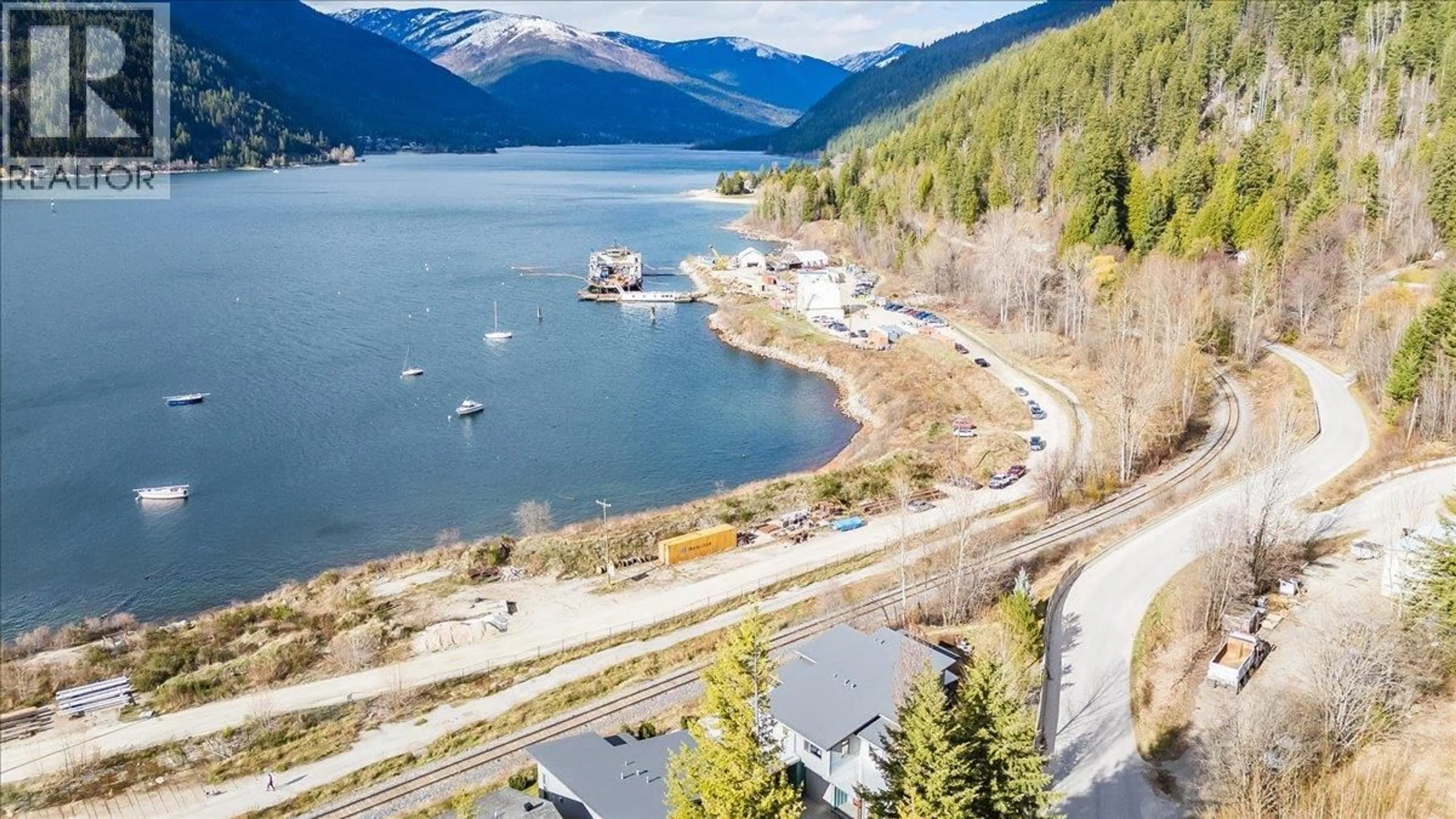 A pic from outside/outdoor area/front of a property/back of a property/a pic from drone, water/lake/river/ocean view for 25 - 1106 SEVENTH STREET, Nelson British Columbia V1L0A1