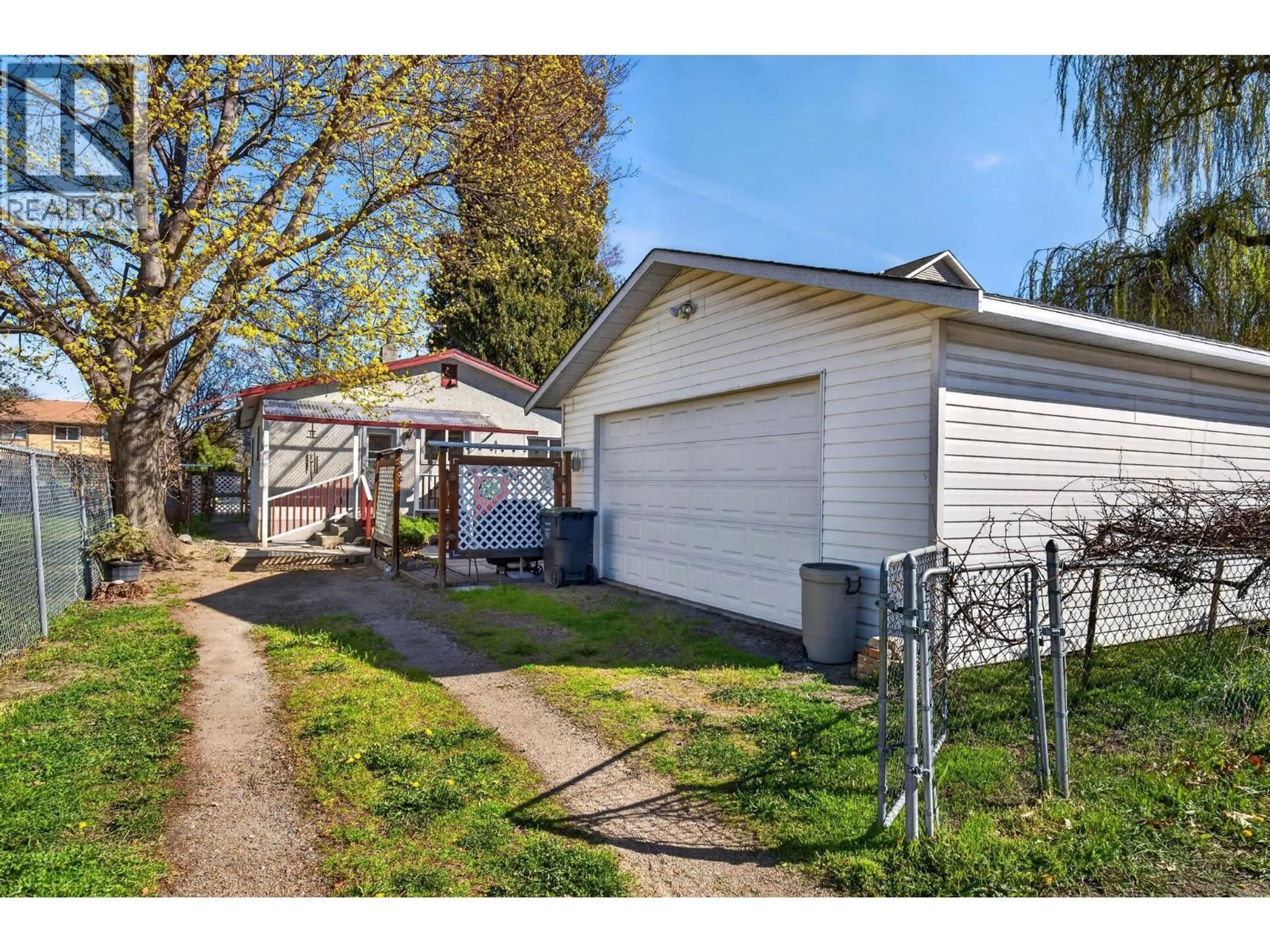 Shed for 797 DEHART AVENUE, Kelowna British Columbia V1Y6A2