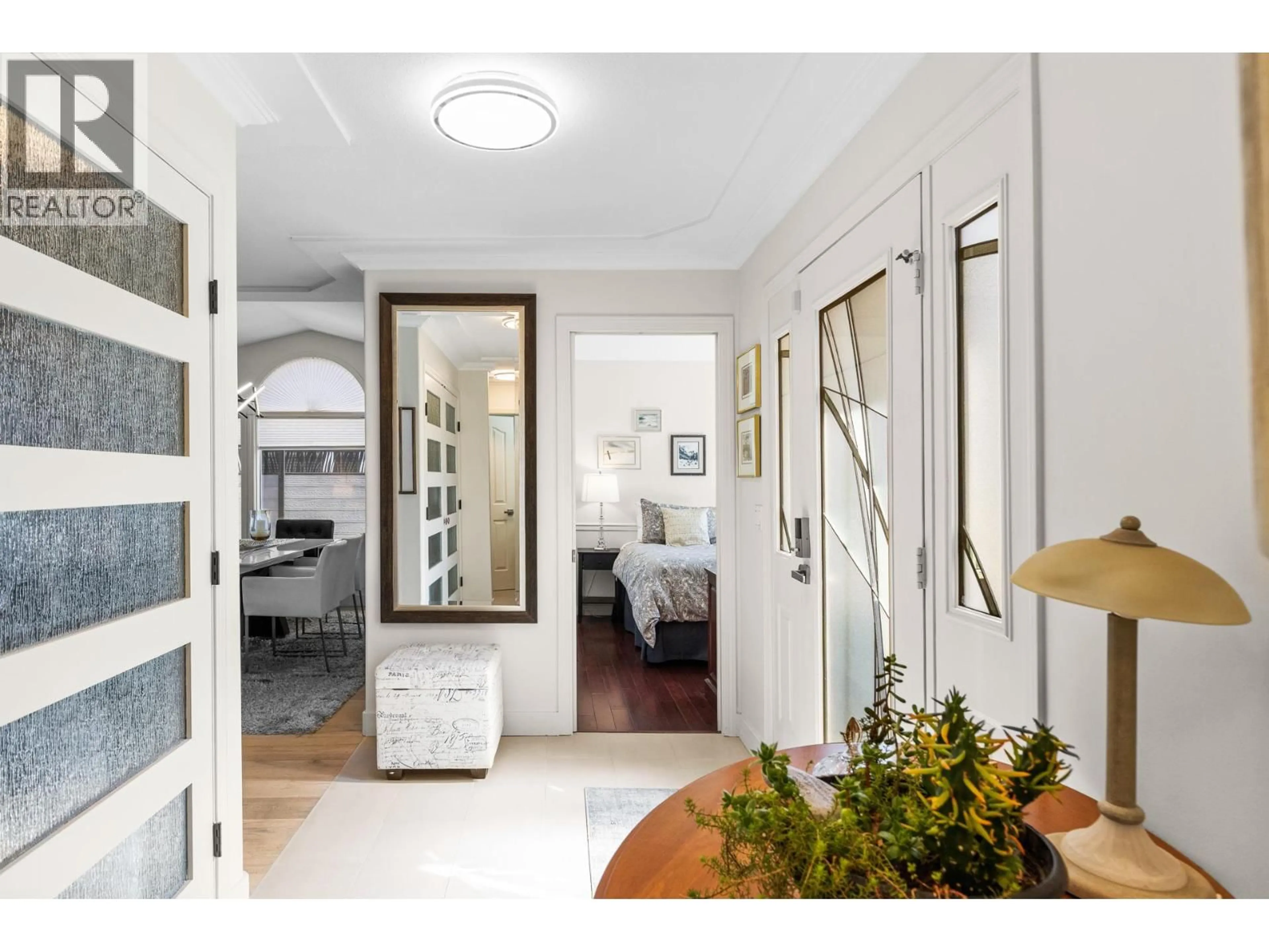 Indoor entryway for 1112 LANFRANCO ROAD, Kelowna British Columbia V1W3W5