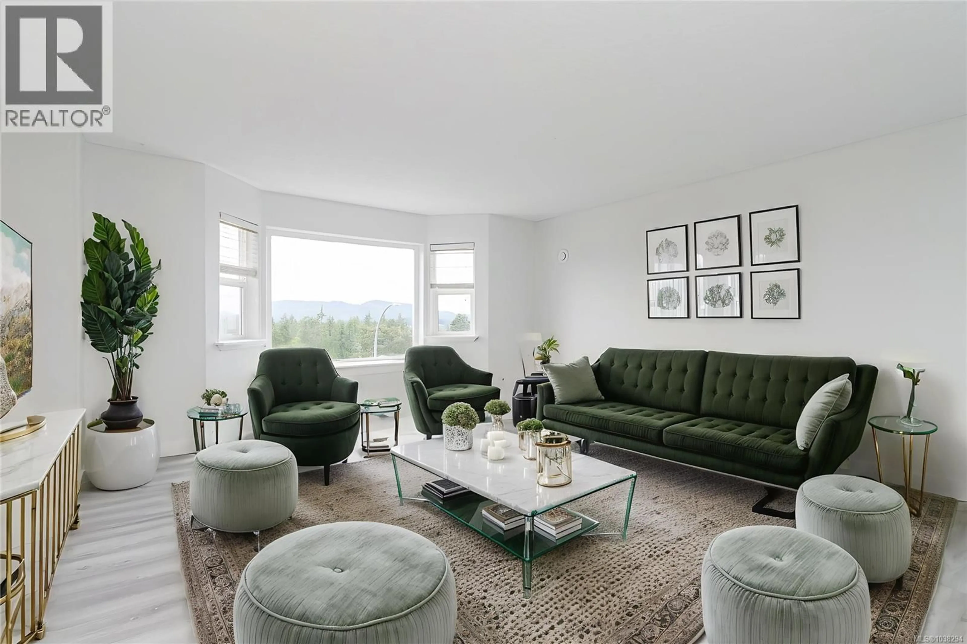 Living room with furniture, unknown for 6191 THOMSON TERRACE, Duncan British Columbia V9L5R1