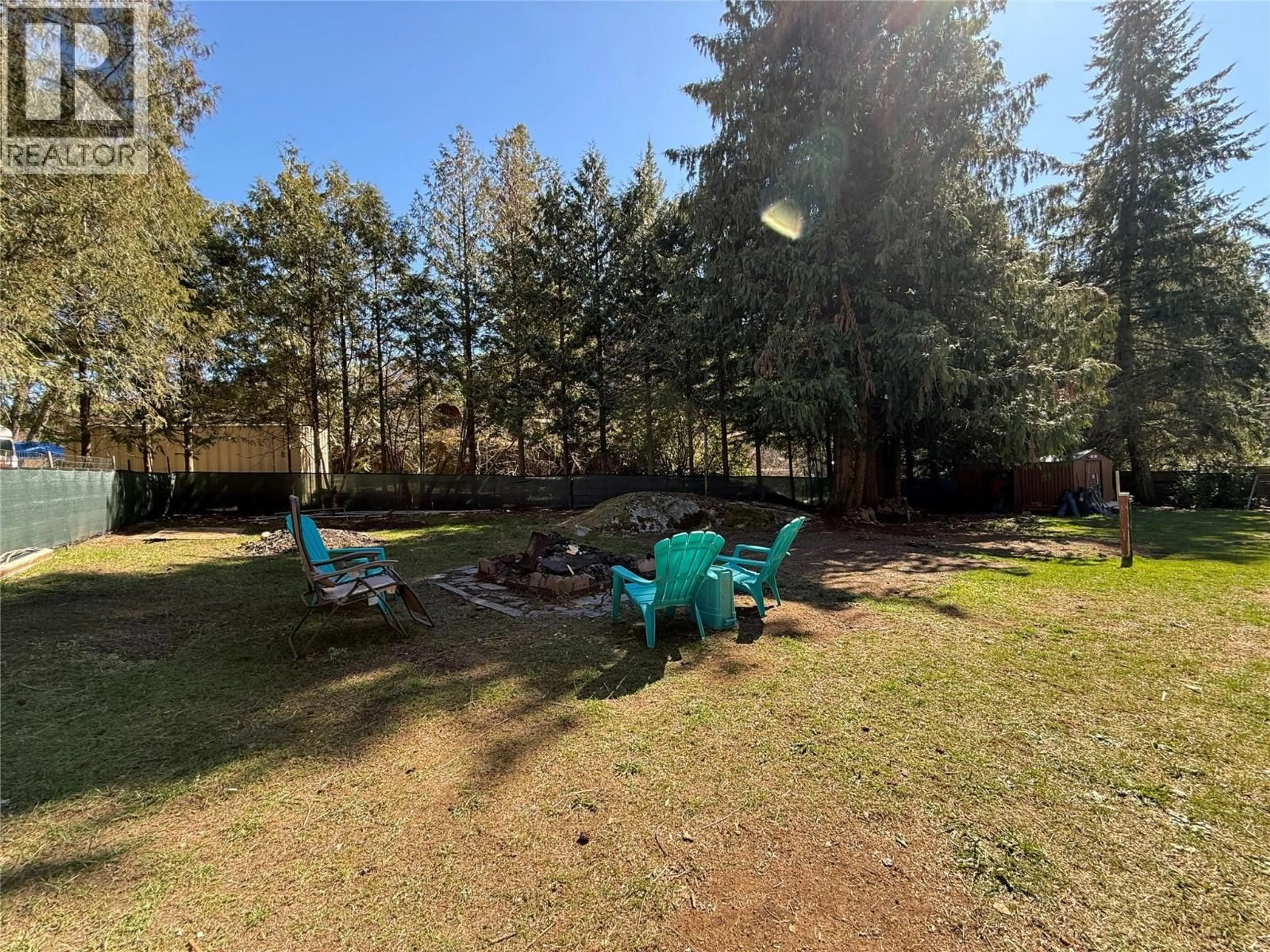 A pic from outside/outdoor area/front of a property/back of a property/a pic from drone, forest/trees view for 4630 HIGHWAY 3A HIGHWAY, Nelson British Columbia V1L6N3