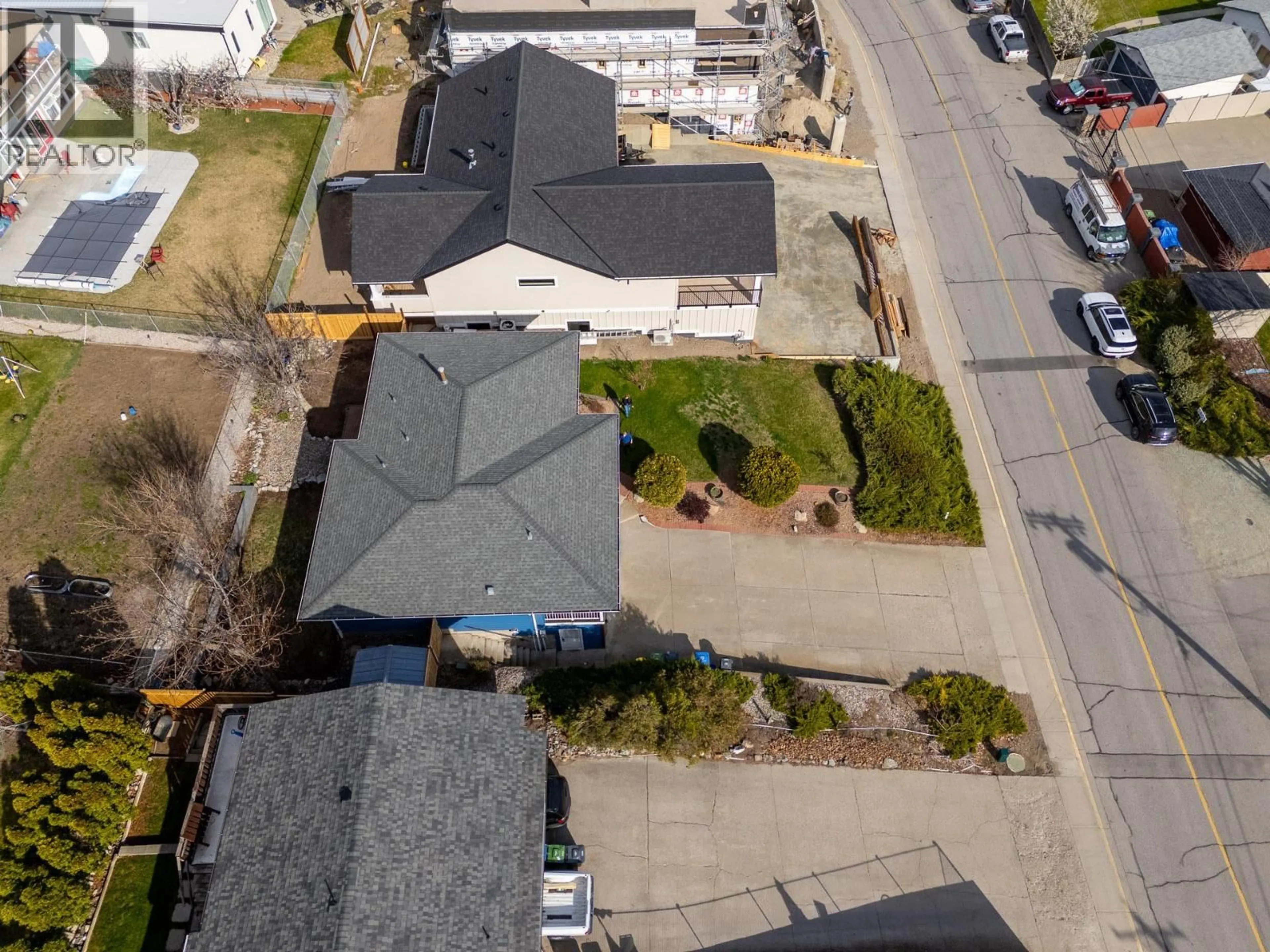 A pic from outside/outdoor area/front of a property/back of a property/a pic from drone, street for 5806 OLEANDER DRIVE, Osoyoos British Columbia V0H1V1