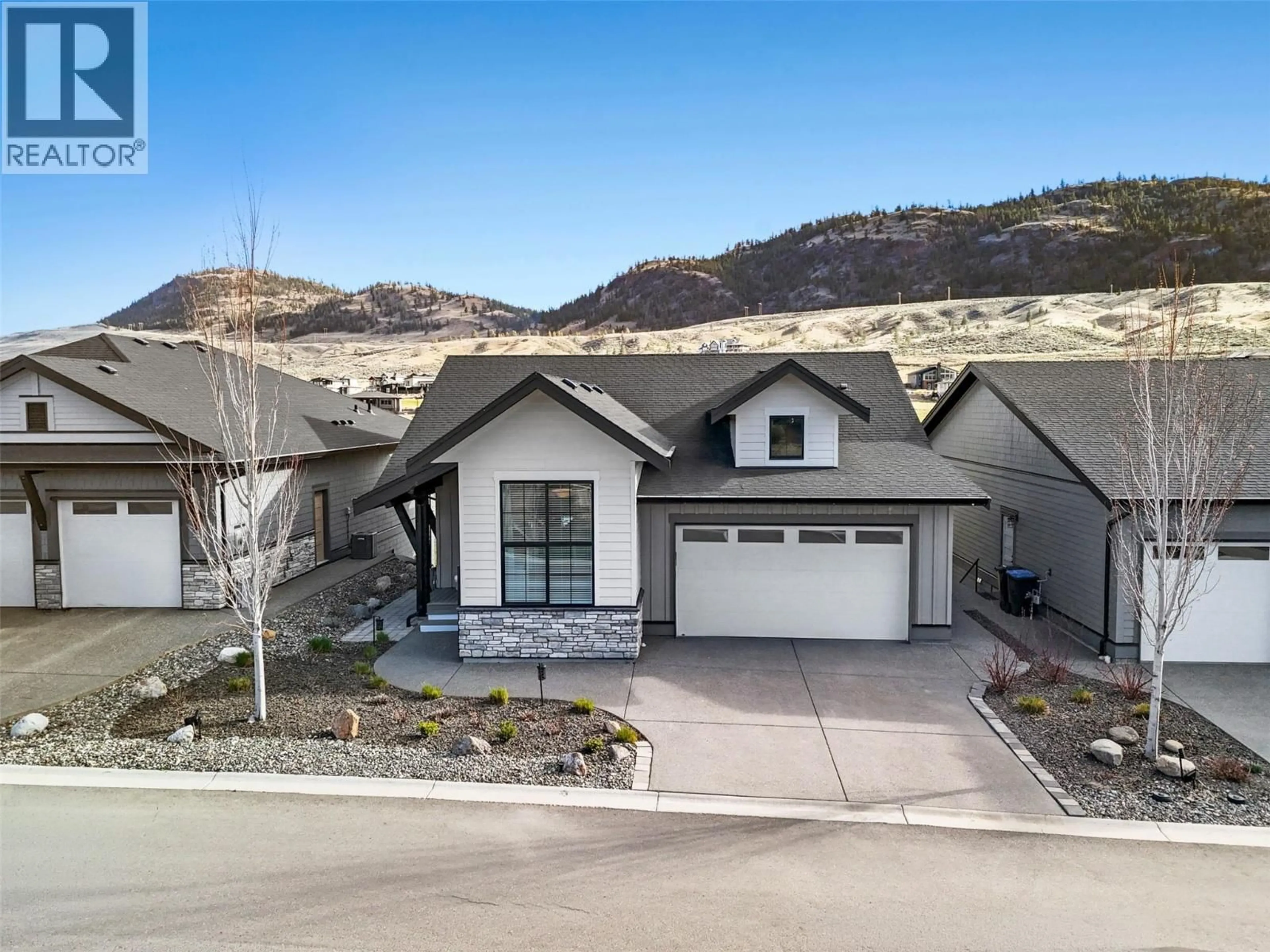 A pic from outside/outdoor area/front of a property/back of a property/a pic from drone, street for 2 - 260 RUE CHEVAL NOIR OTHER, Kamloops British Columbia V1S0B3