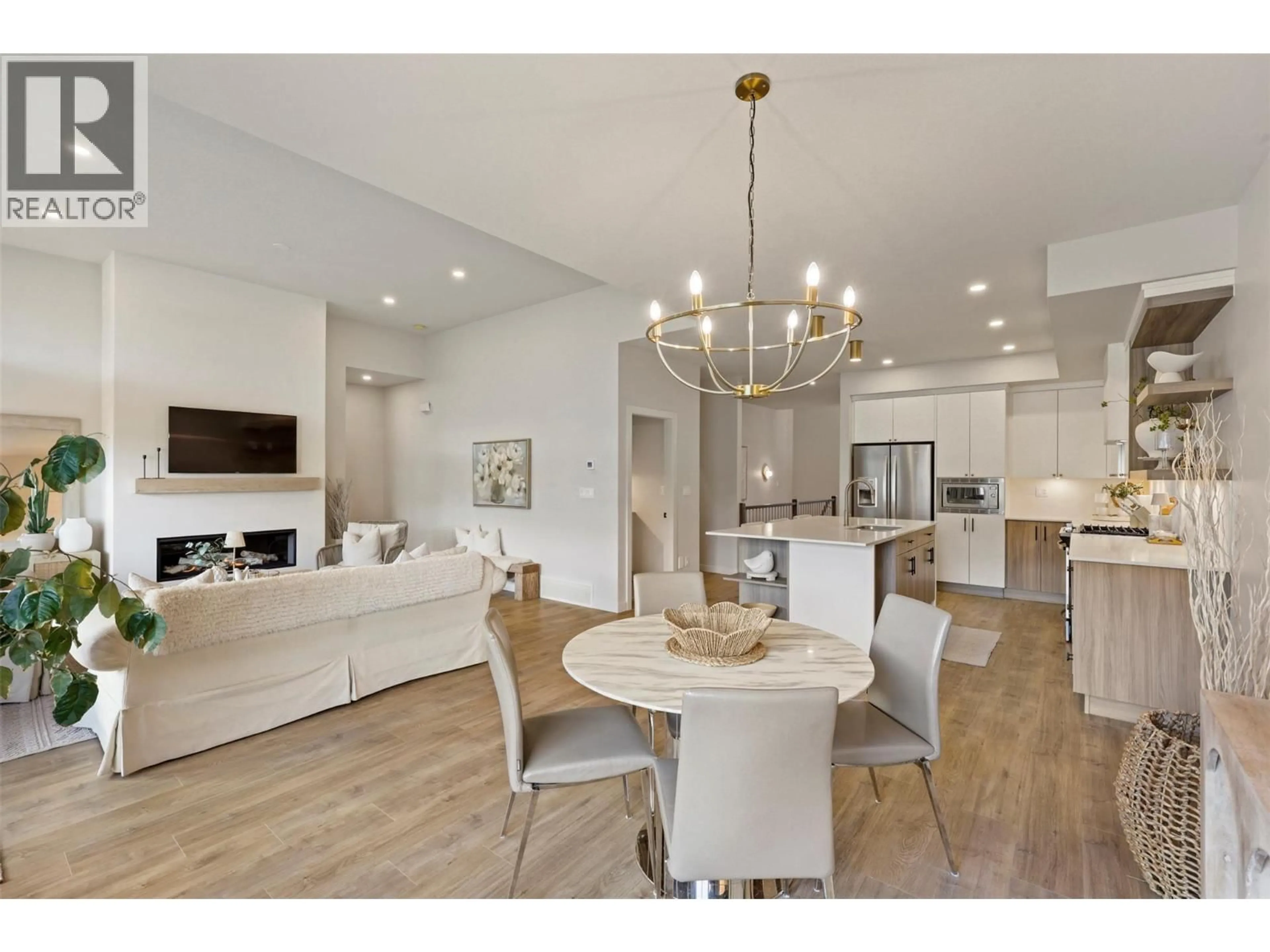 Open concept kitchen, unknown for 2 - 260 RUE CHEVAL NOIR OTHER, Kamloops British Columbia V1S0B3