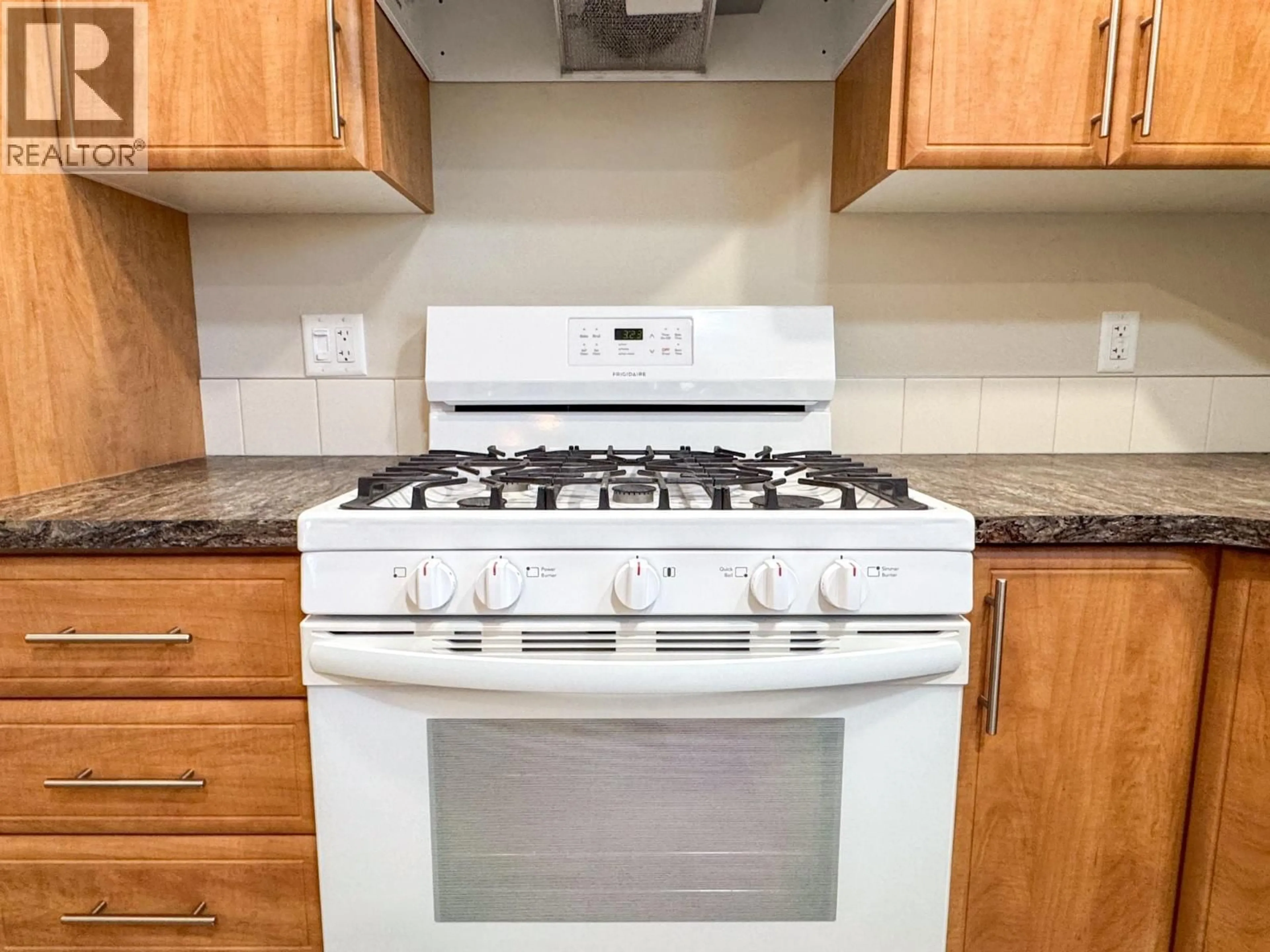 Standard kitchen, unknown for 110B - 3591 OLD VERNON ROAD, Kelowna British Columbia V1X6P4