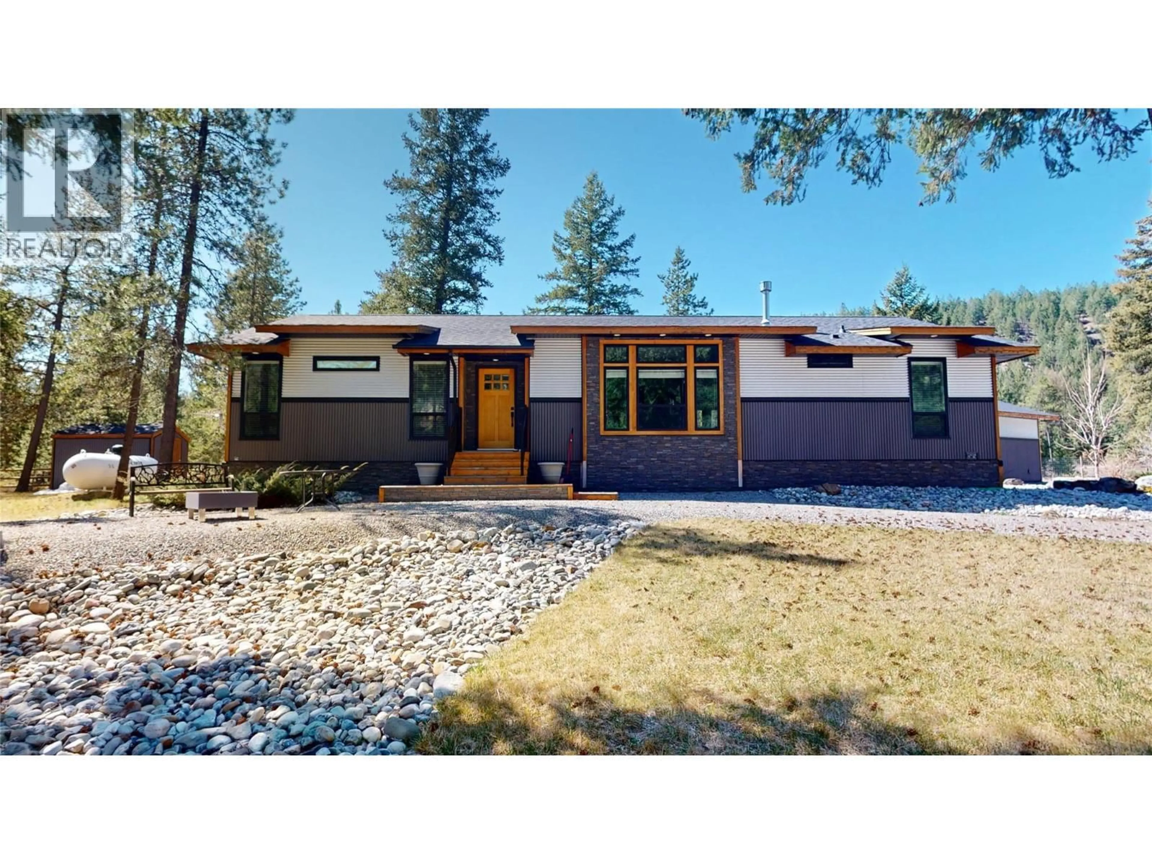 Home with vinyl exterior material, street for 4160 93 HIGHWAY, Grasmere British Columbia V0B1R0