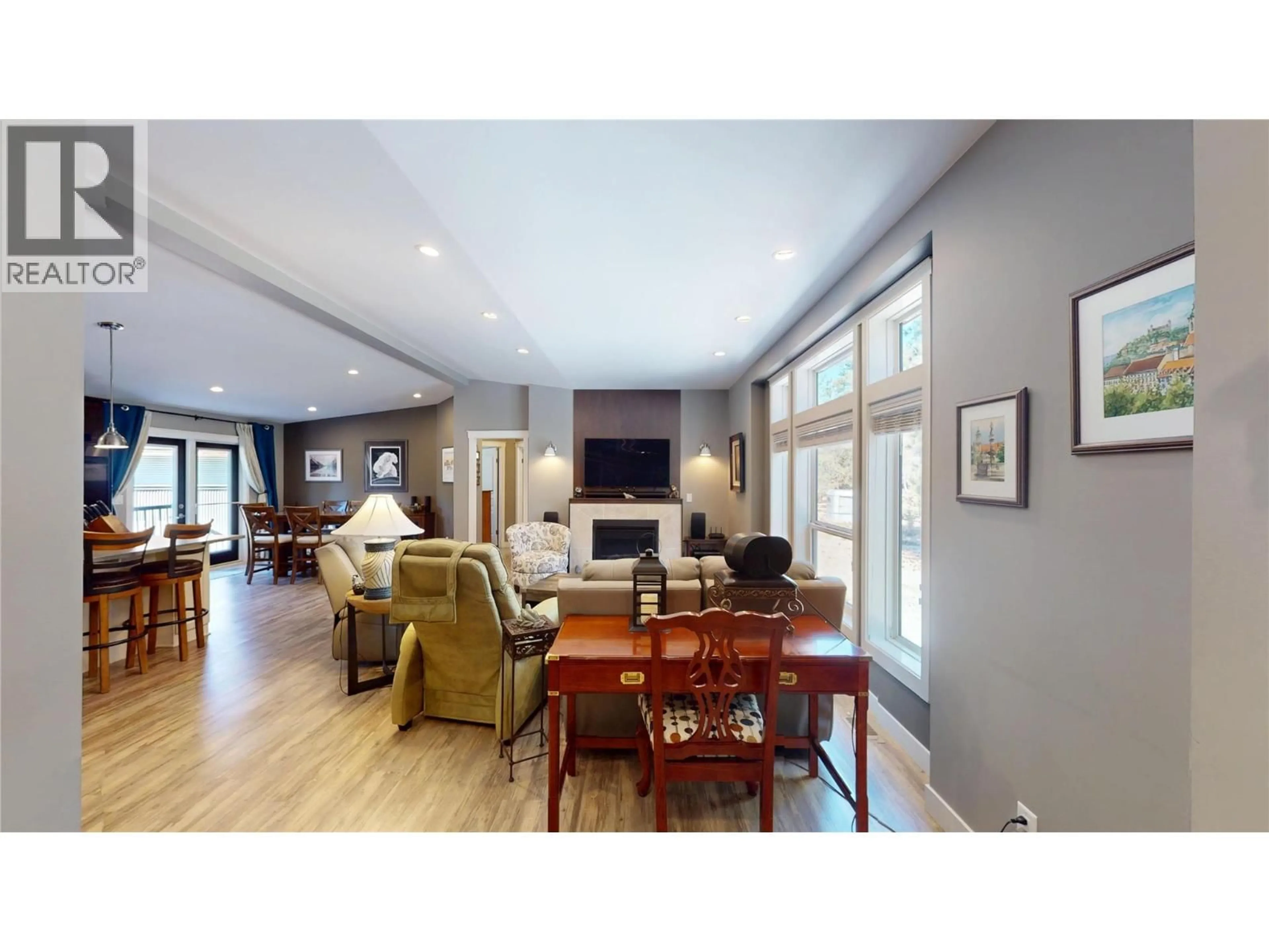 Living room with furniture, wood/laminate floor for 4160 93 HIGHWAY, Grasmere British Columbia V0B1R0