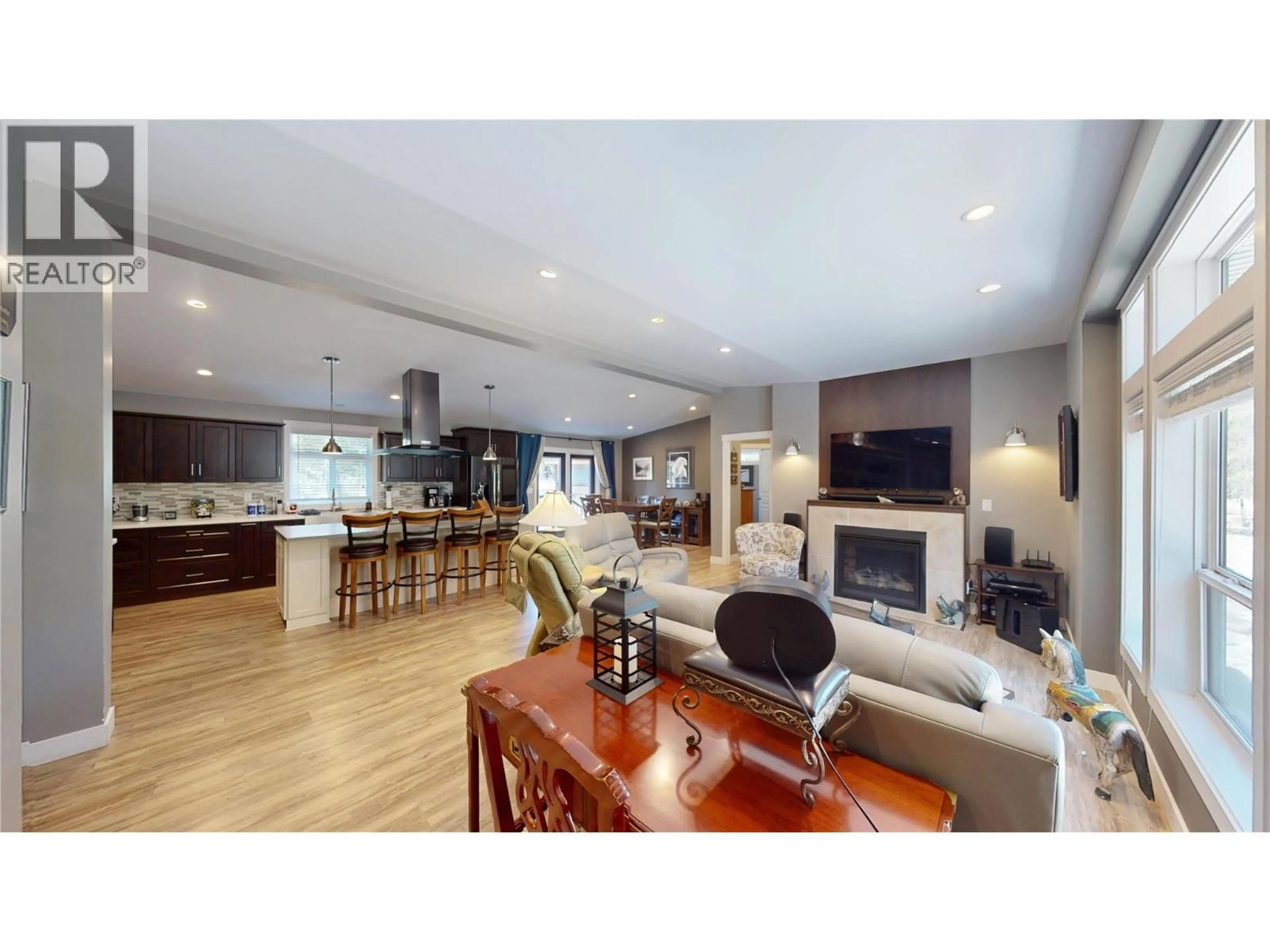 Open concept kitchen, wood/laminate floor for 4160 93 HIGHWAY, Grasmere British Columbia V0B1R0