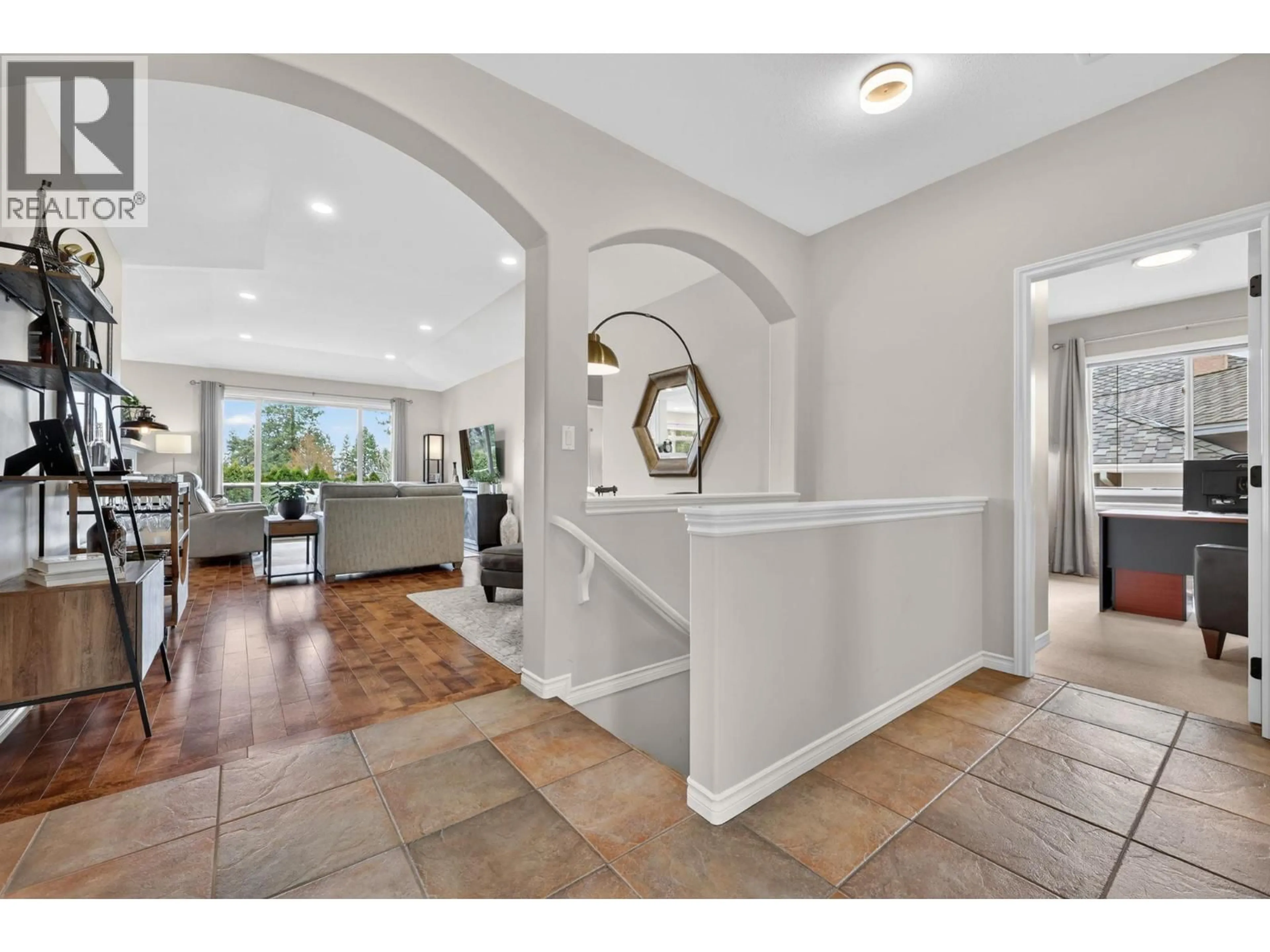 Indoor entryway for 3925 GALLAGHERS CIRCLE, Kelowna British Columbia V1W3Z9