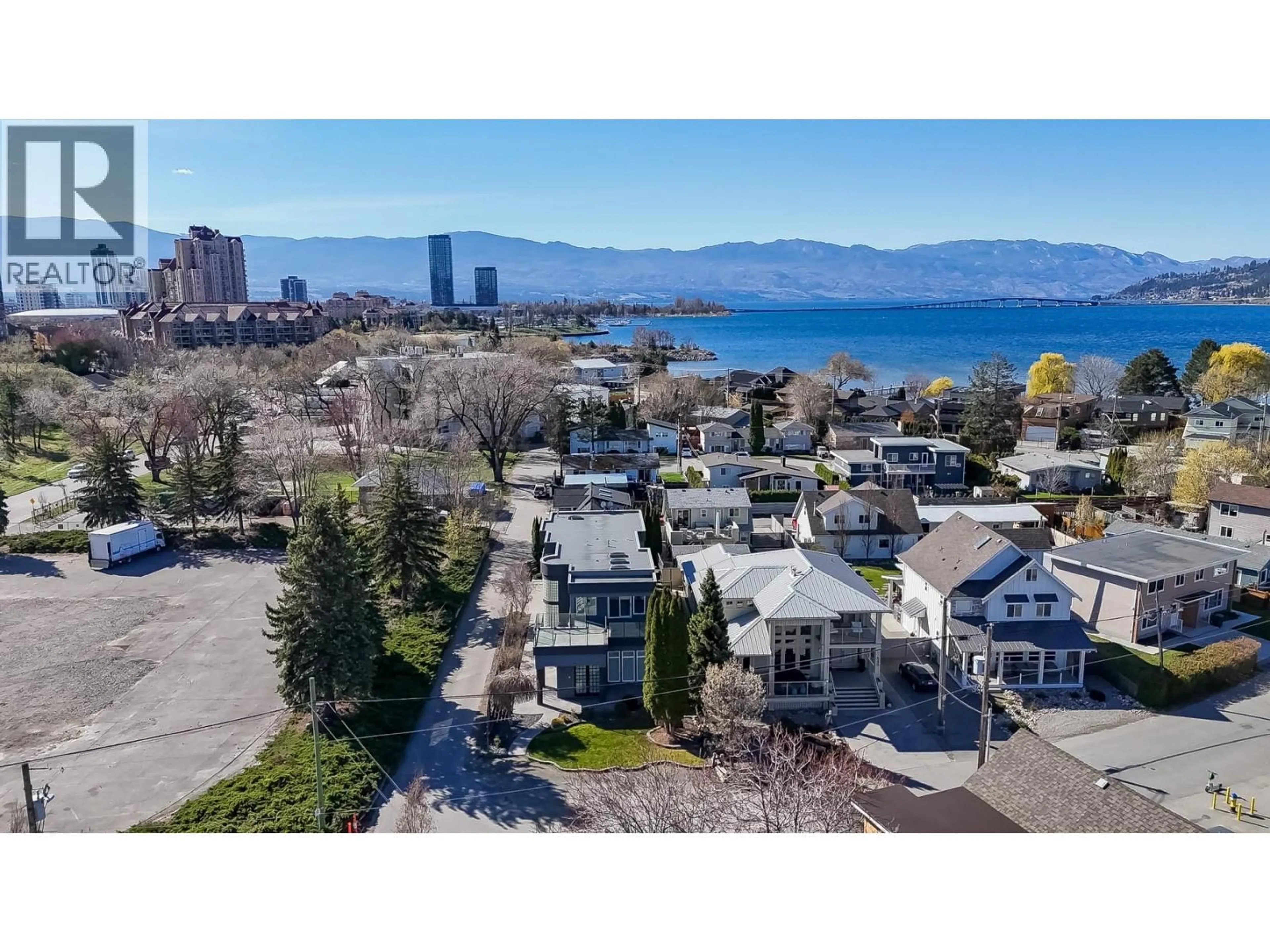 A pic from outside/outdoor area/front of a property/back of a property/a pic from drone, water/lake/river/ocean view for 839 MANHATTAN DRIVE, Kelowna British Columbia V1Y1H6
