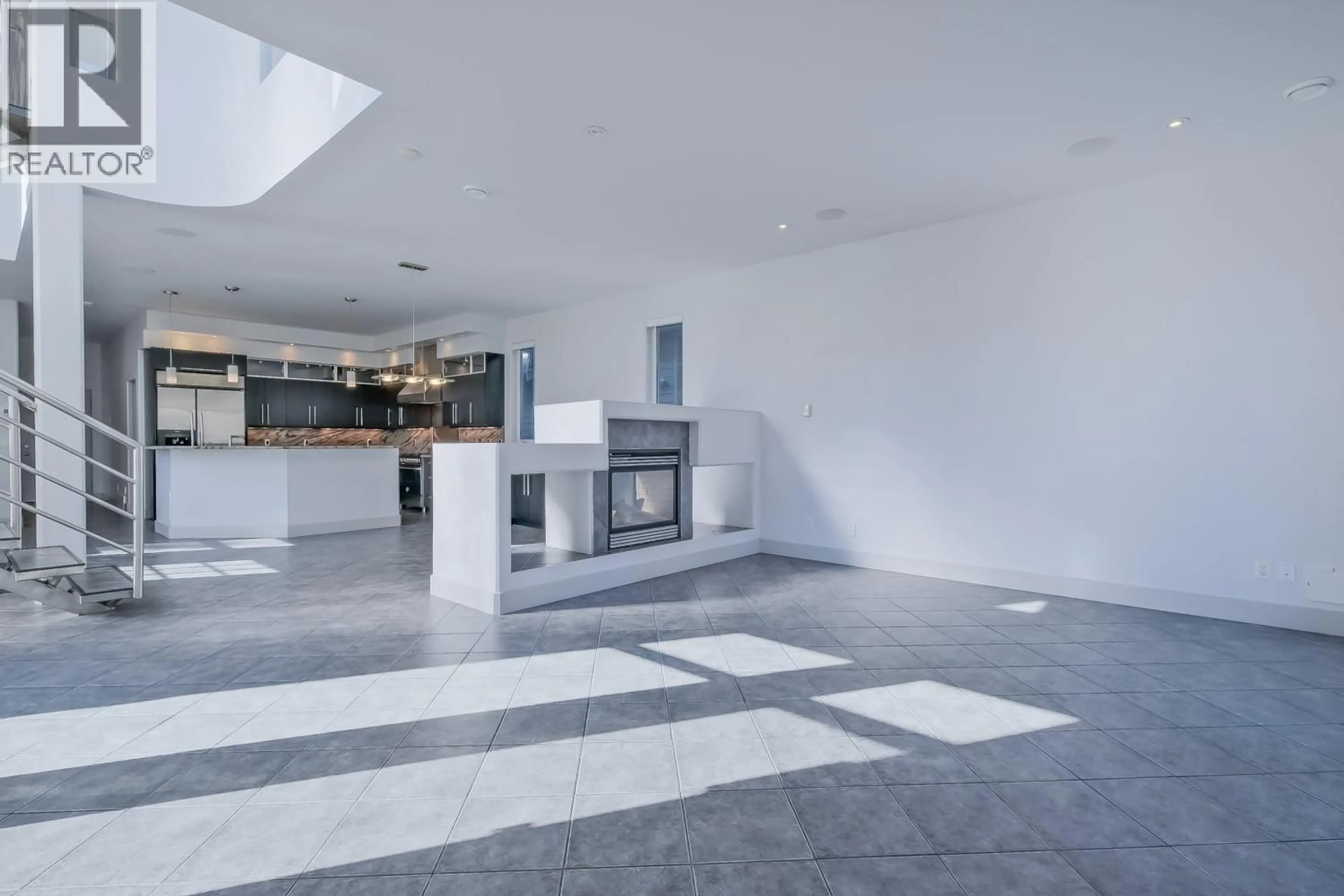 Unknown for 839 MANHATTAN DRIVE, Kelowna British Columbia V1Y1H6