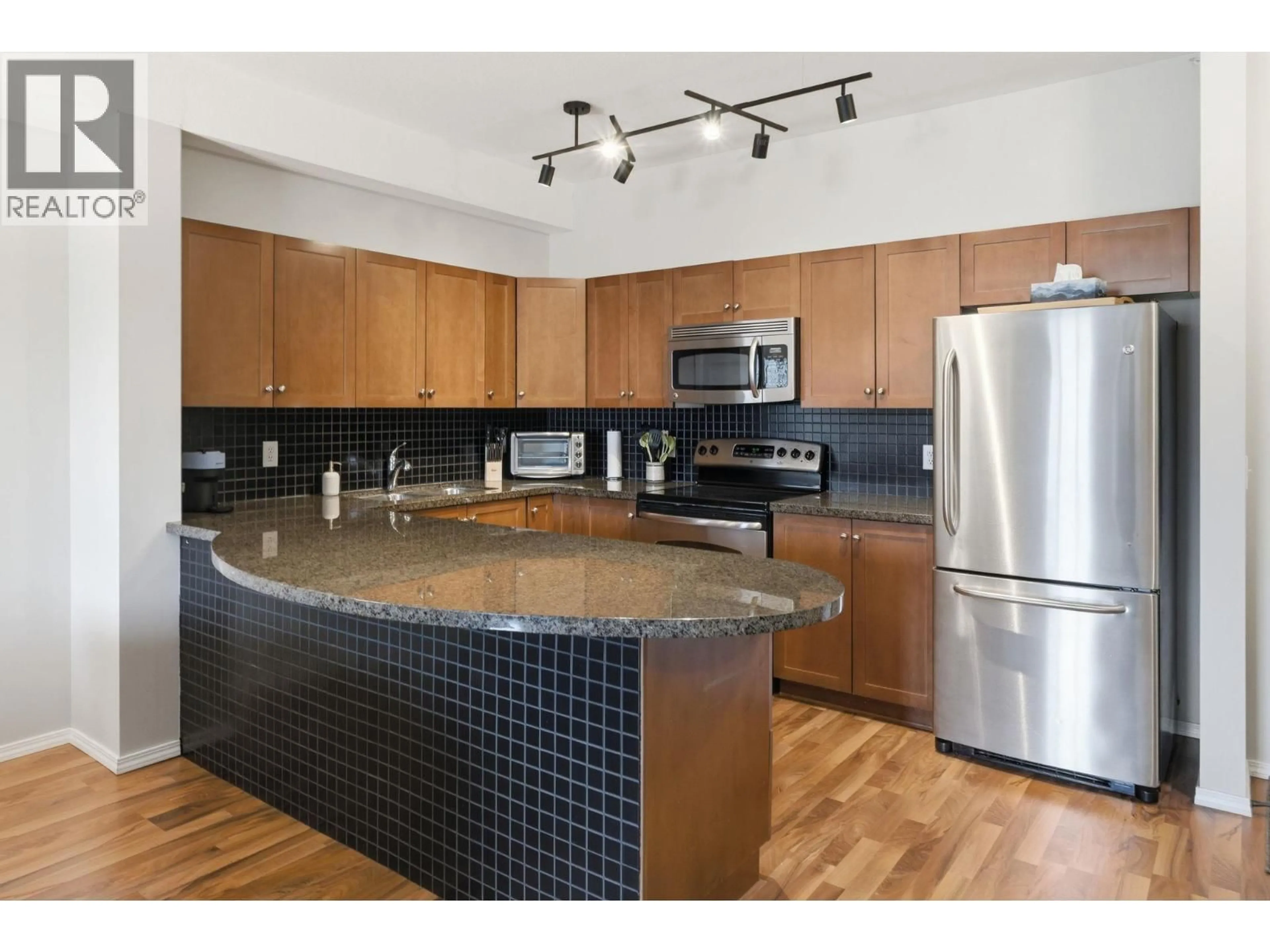 Standard kitchen, unknown for 2518 - 1873 COUNTRY CLUB DRIVE, Kelowna British Columbia V1V2W6