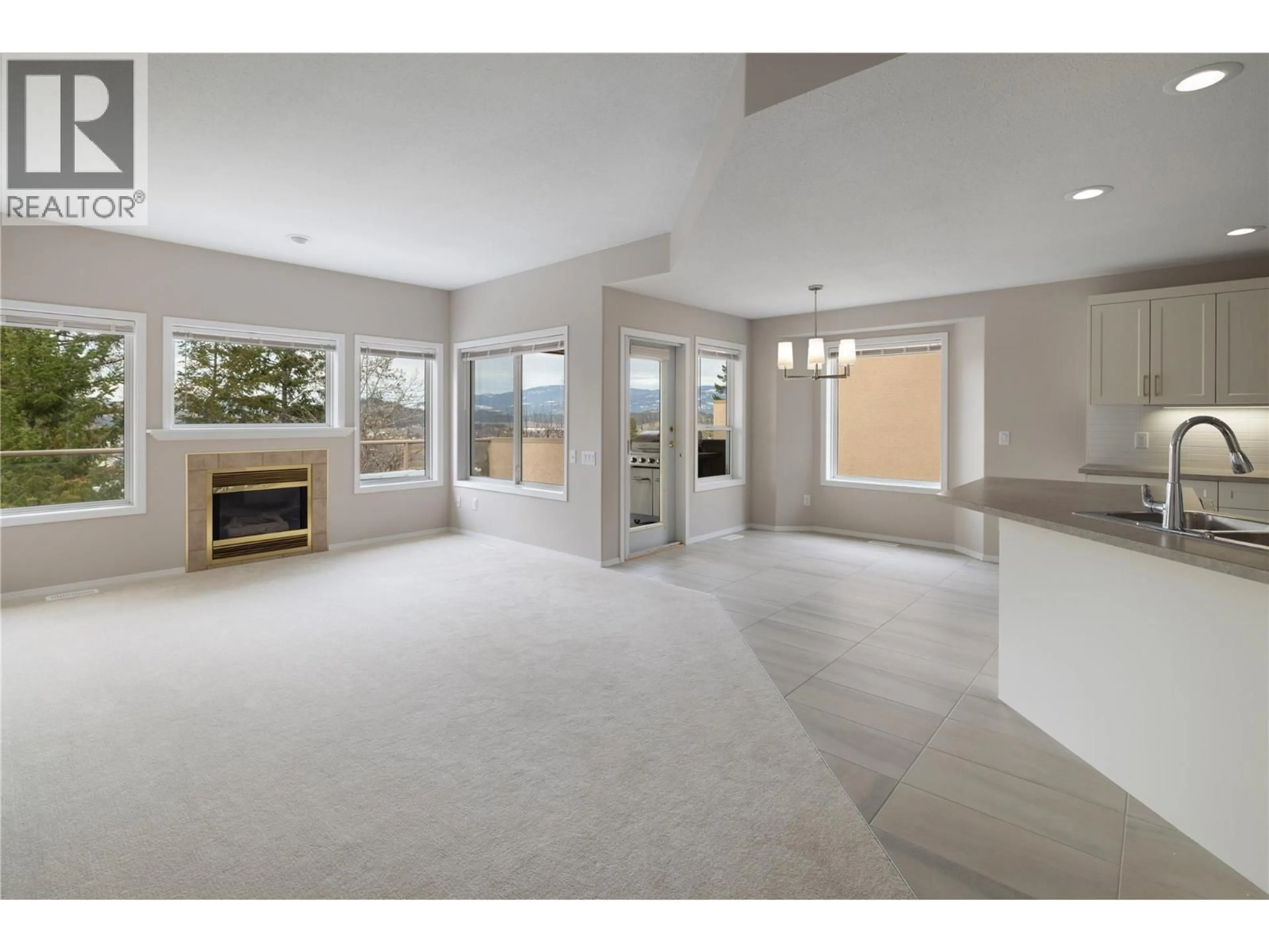 Unknown for 14 - 2300 SILVER PLACE, Kelowna British Columbia V1V2L5