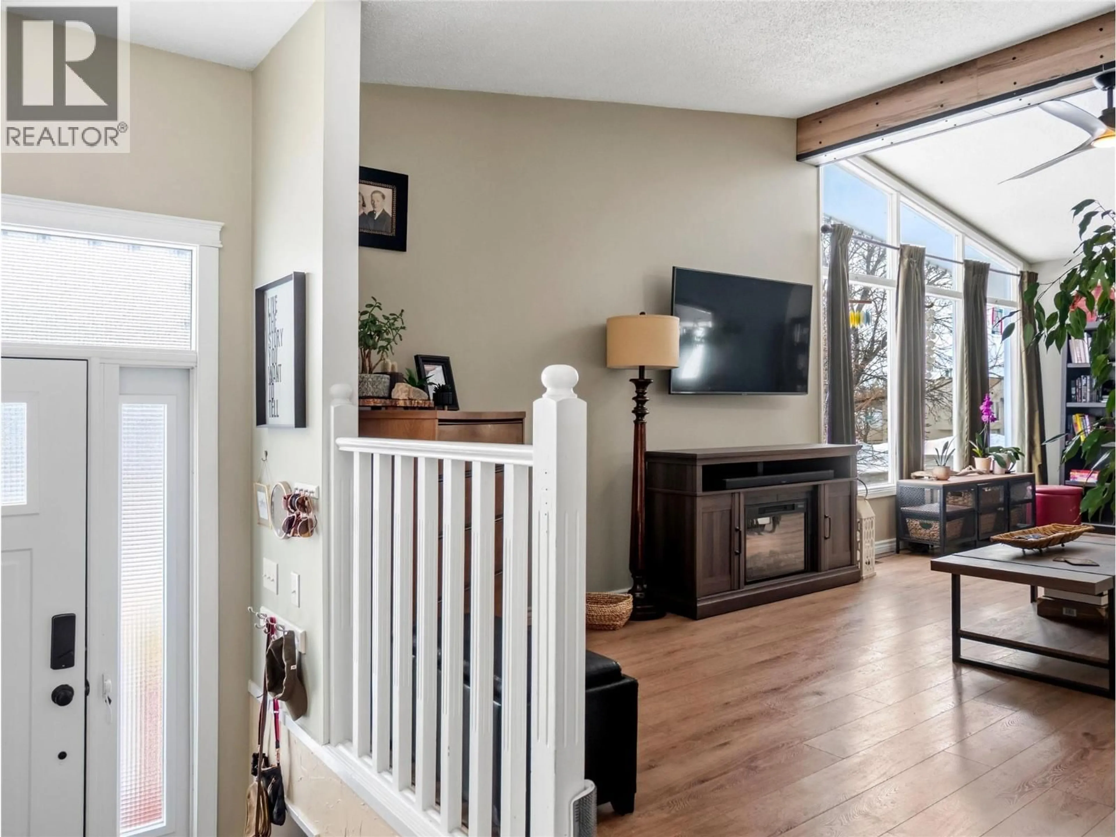 Indoor entryway for 1841 ASPEN DRIVE, Dawson Creek British Columbia V1G2S5