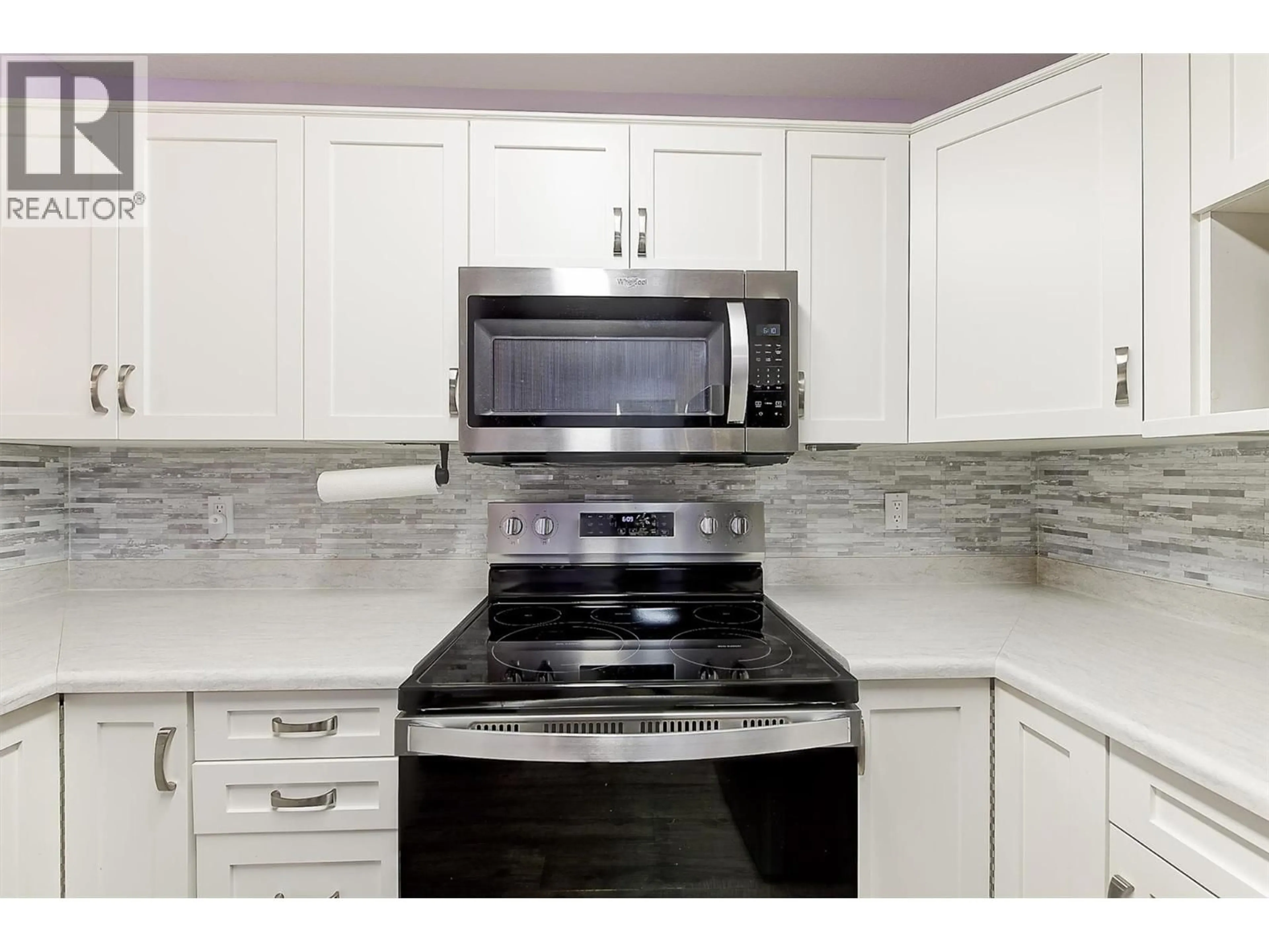 Standard kitchen, unknown for 215 - 3890 BROWN ROAD, West Kelowna British Columbia V4T2J5