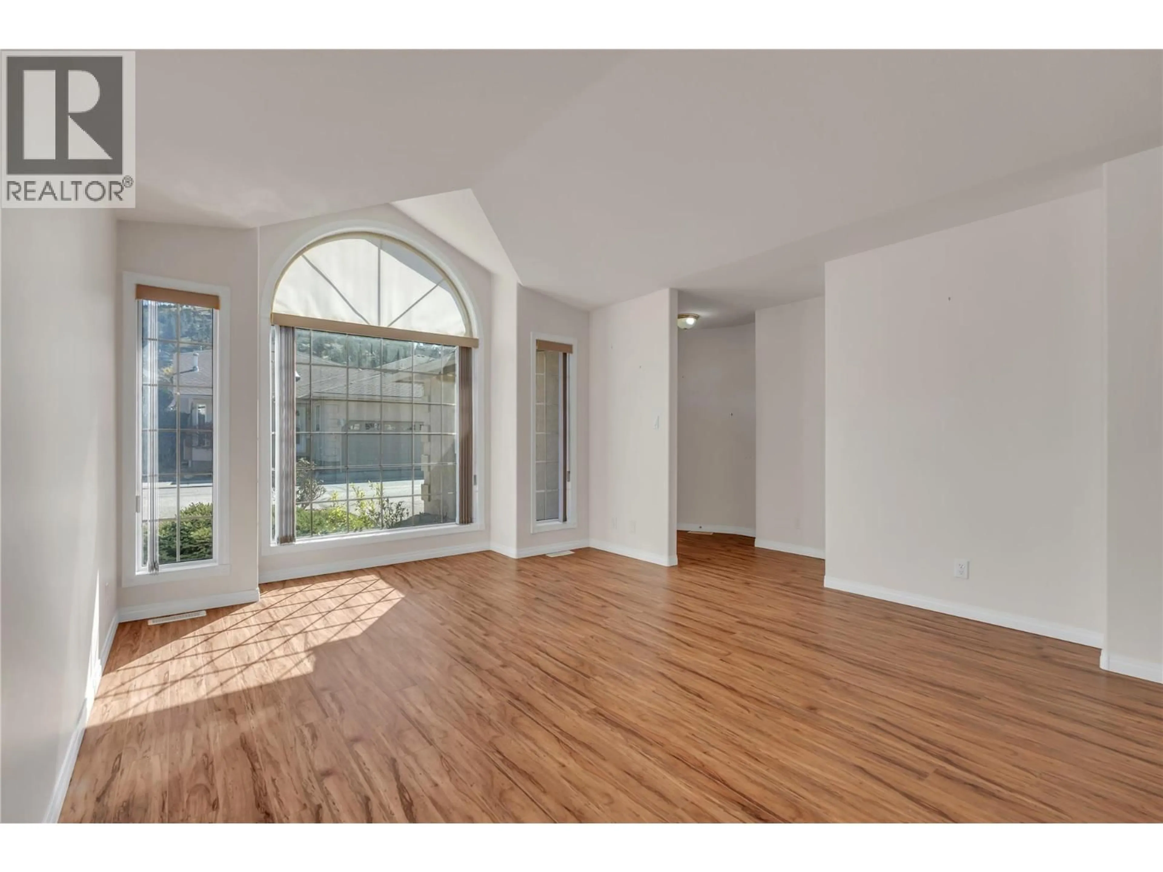 A pic of a room for 139 - 1634 CARMI AVENUE, Penticton British Columbia V2A8K5