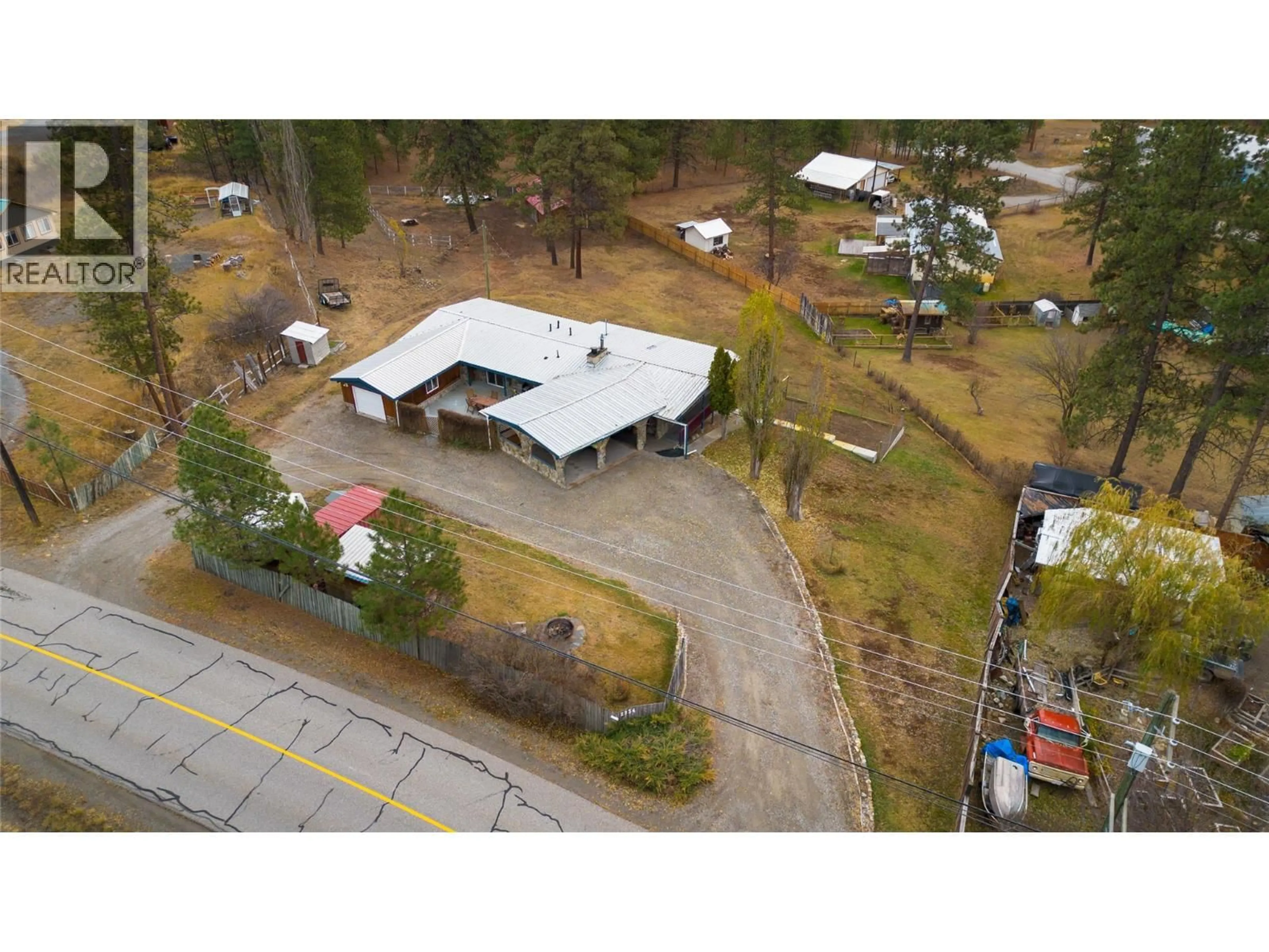 A pic from outside/outdoor area/front of a property/back of a property/a pic from drone, unknown for 2934 MISSION WYCLIFFE ROAD, Cranbrook British Columbia V1C7C8