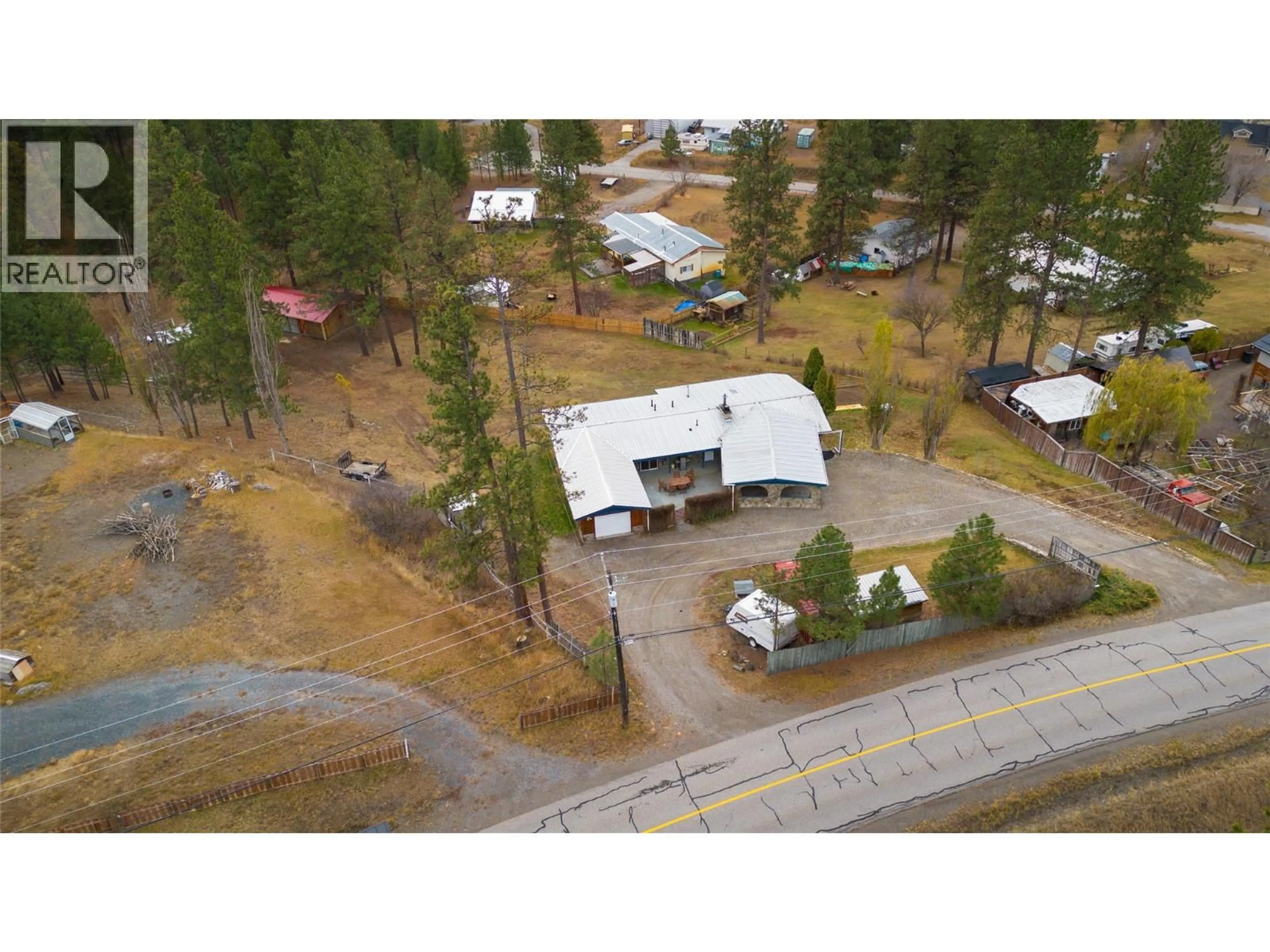 A pic from outside/outdoor area/front of a property/back of a property/a pic from drone, unknown for 2934 MISSION WYCLIFFE ROAD, Cranbrook British Columbia V1C7C8