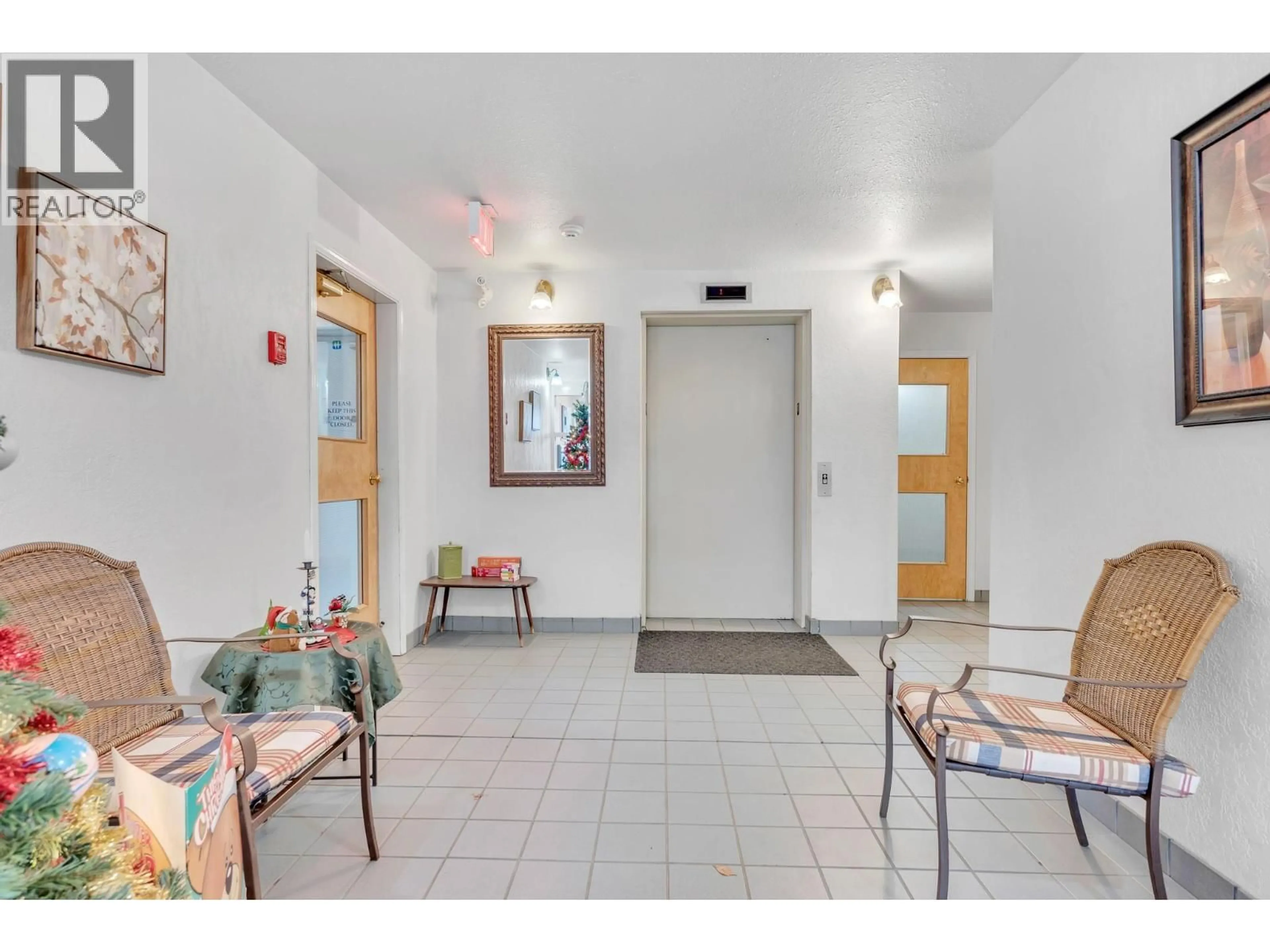 Indoor foyer for 104 - 703 GRANVILLE AVENUE, Enderby British Columbia V0E1V0