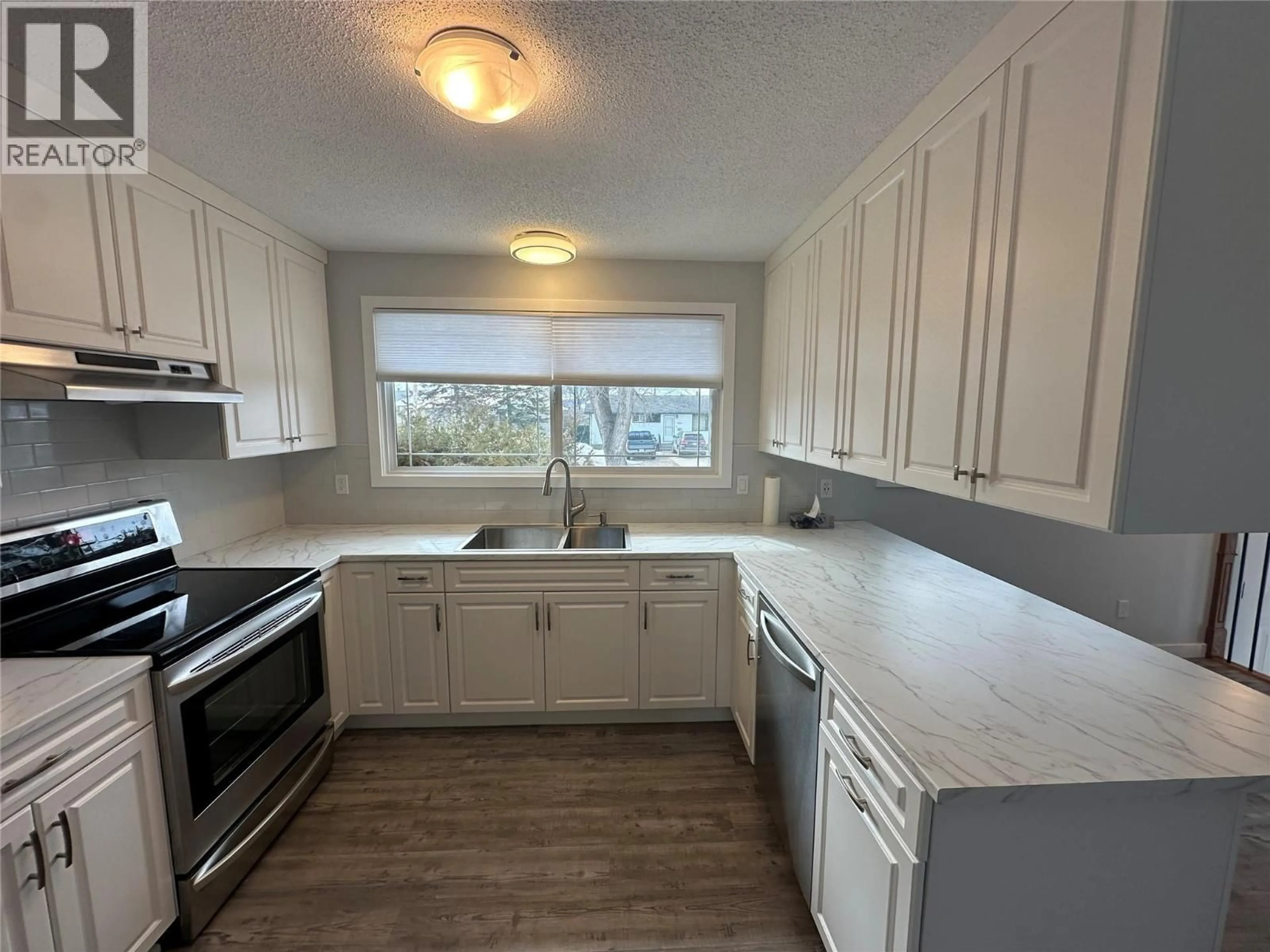 Unknown for 1916 90 AVENUE, Dawson Creek British Columbia V1G1A6