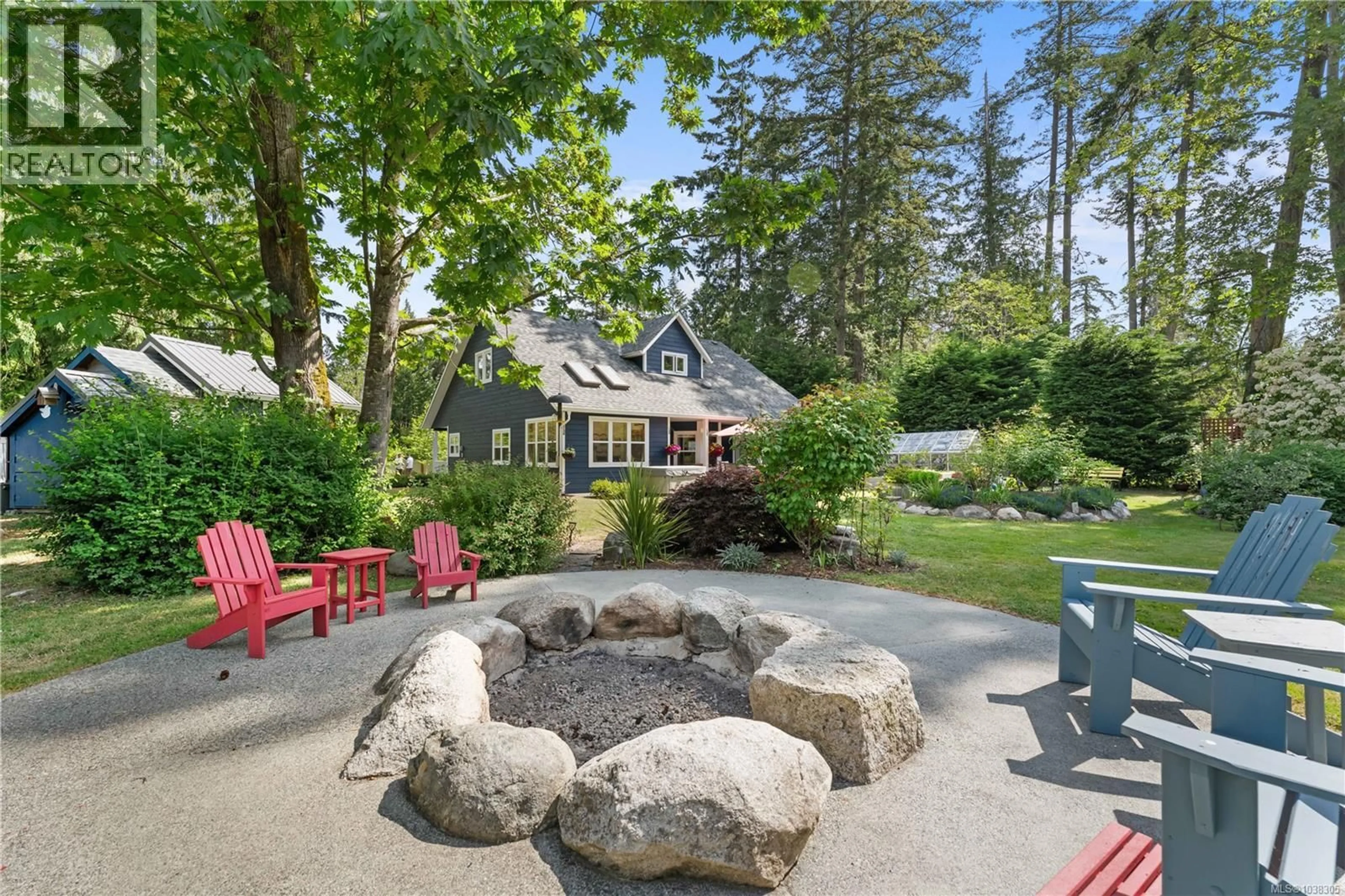 Patio, water/lake/river/ocean view for 1351 SEA LOVERS LANE, Gabriola Island British Columbia V0R1X5