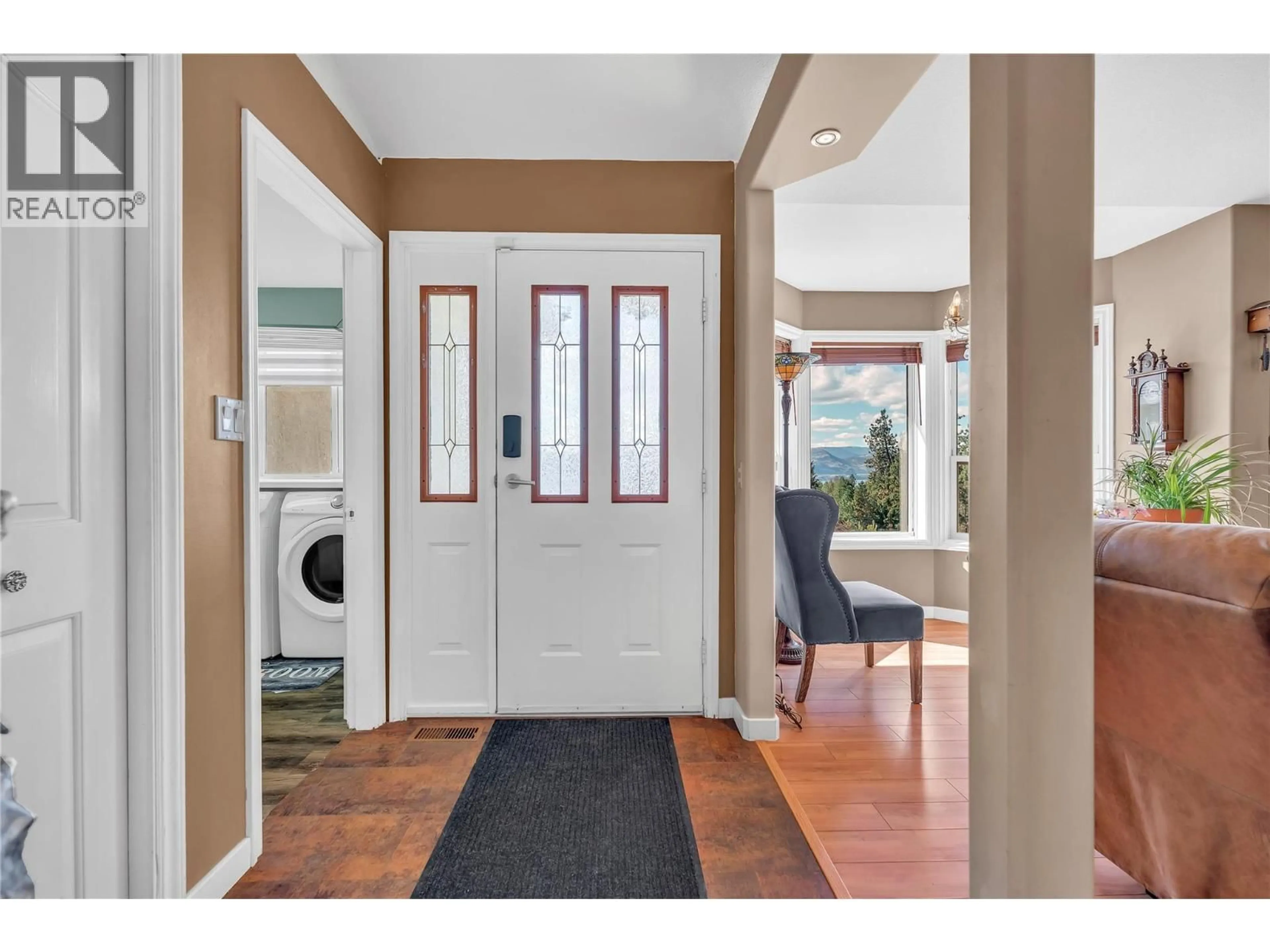 Indoor entryway for 3026 DEBECK ROAD, Naramata British Columbia V0H1N1